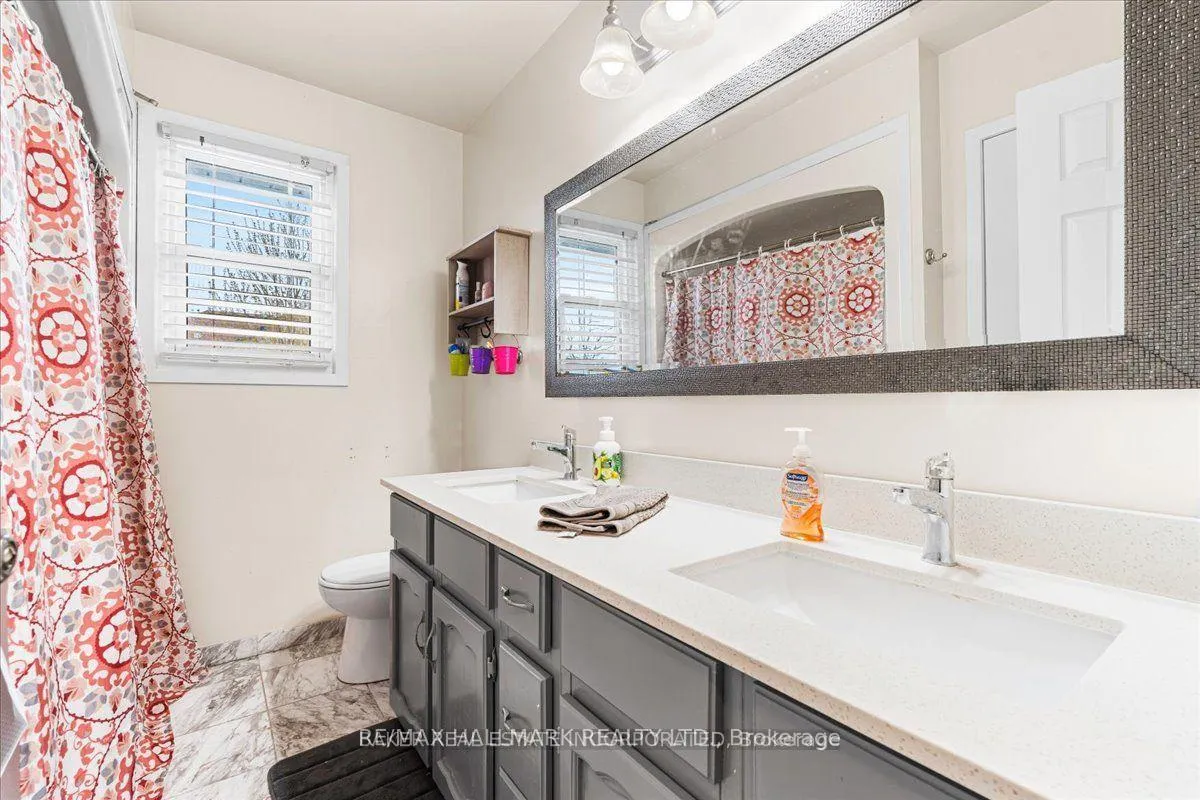 Photo 16 of 8 Lakeview Heights, Brighton — HOMEH