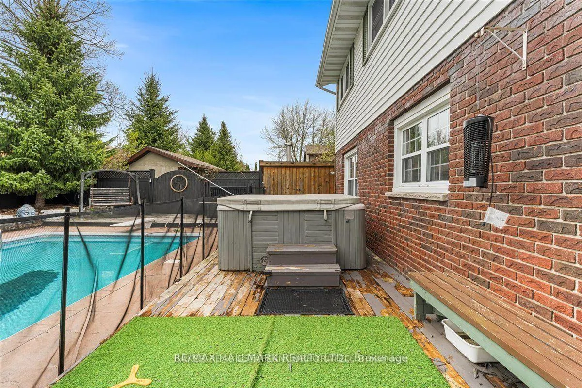 Photo 25 of 8 Lakeview Heights, Brighton — HOMEH