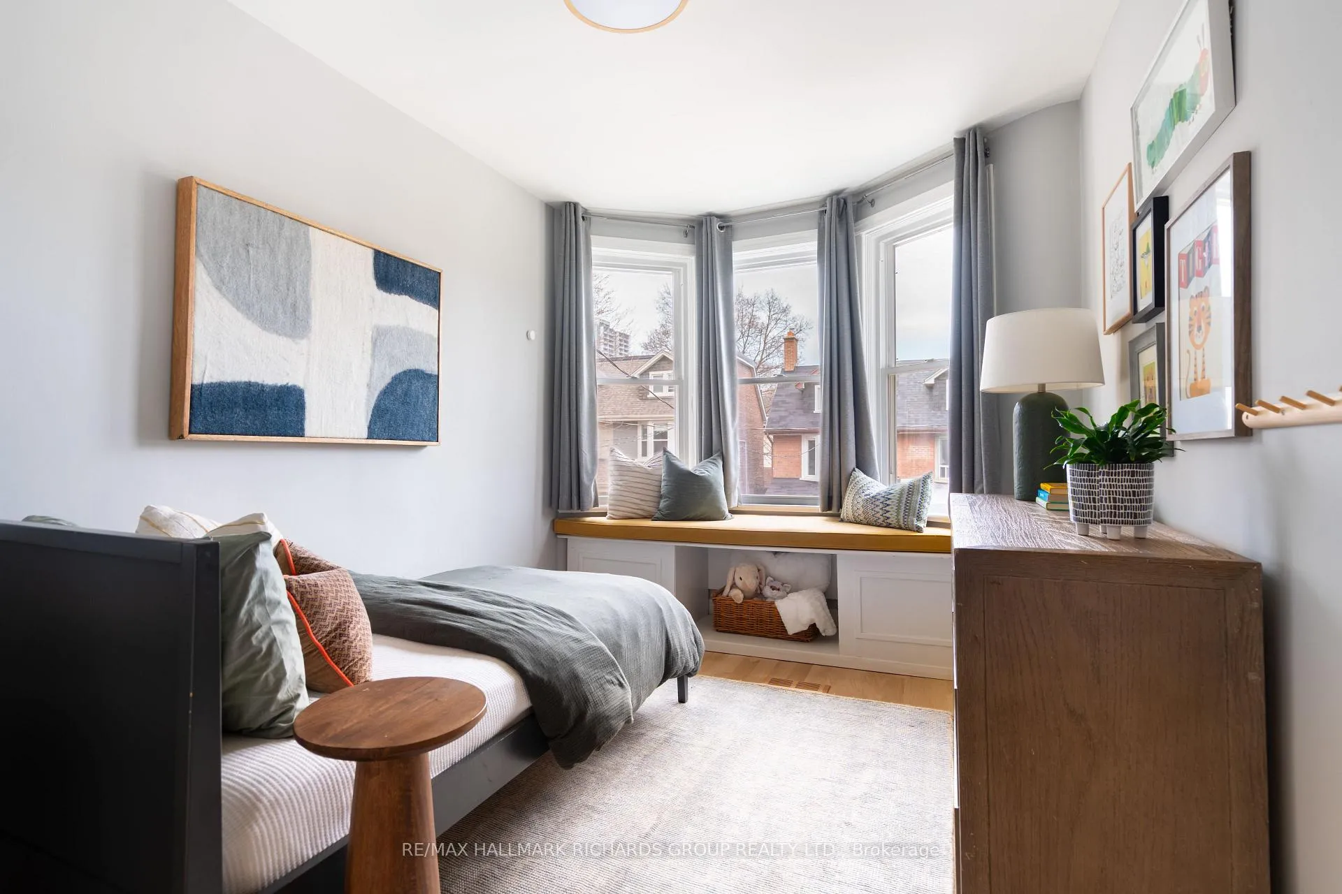 Photo 17 of 47 Sparkhall Avenue, Toronto, North Riverdale — HOMEH