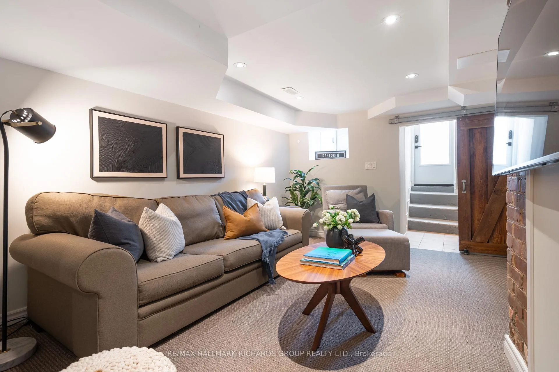 Photo 21 of 47 Sparkhall Avenue, Toronto, North Riverdale — HOMEH