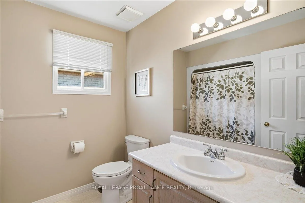 Photo 10 of 10 Fieldcrest Avenue, Clarington, Courtice — HOMEH