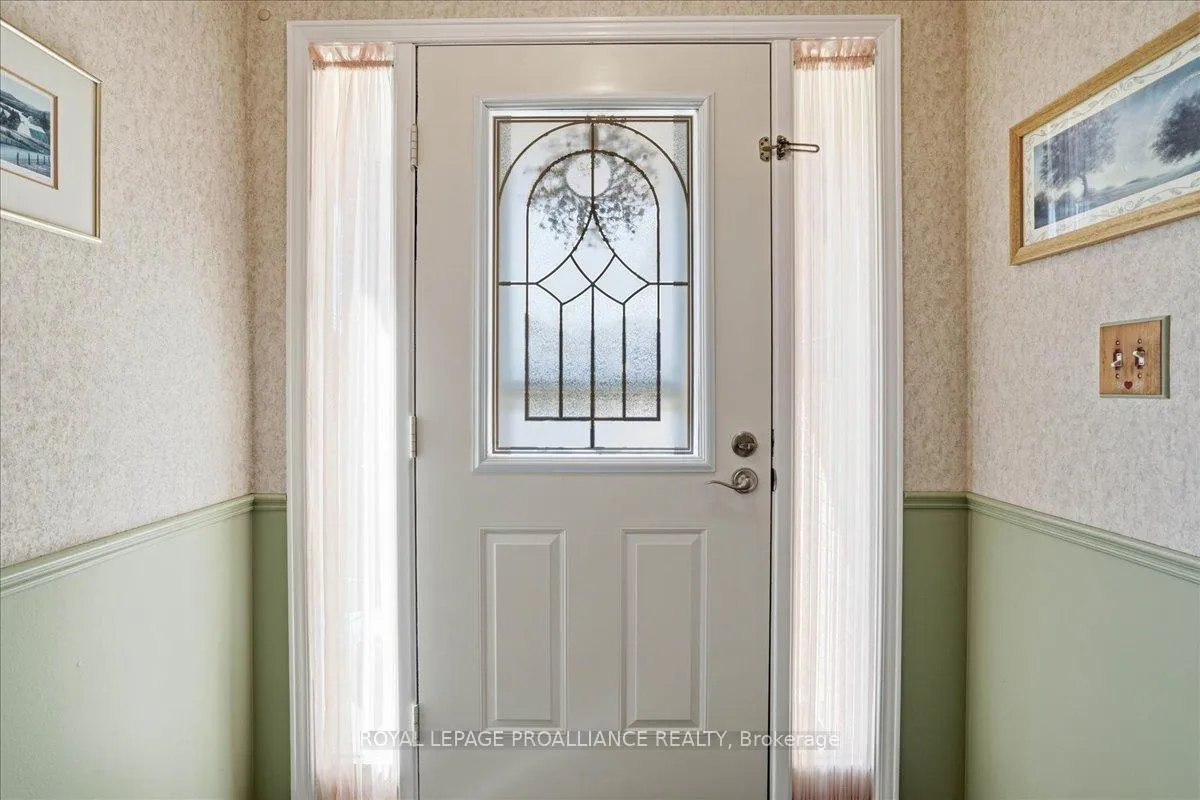 Photo 16 of 10 Fieldcrest Avenue, Clarington, Courtice — HOMEH