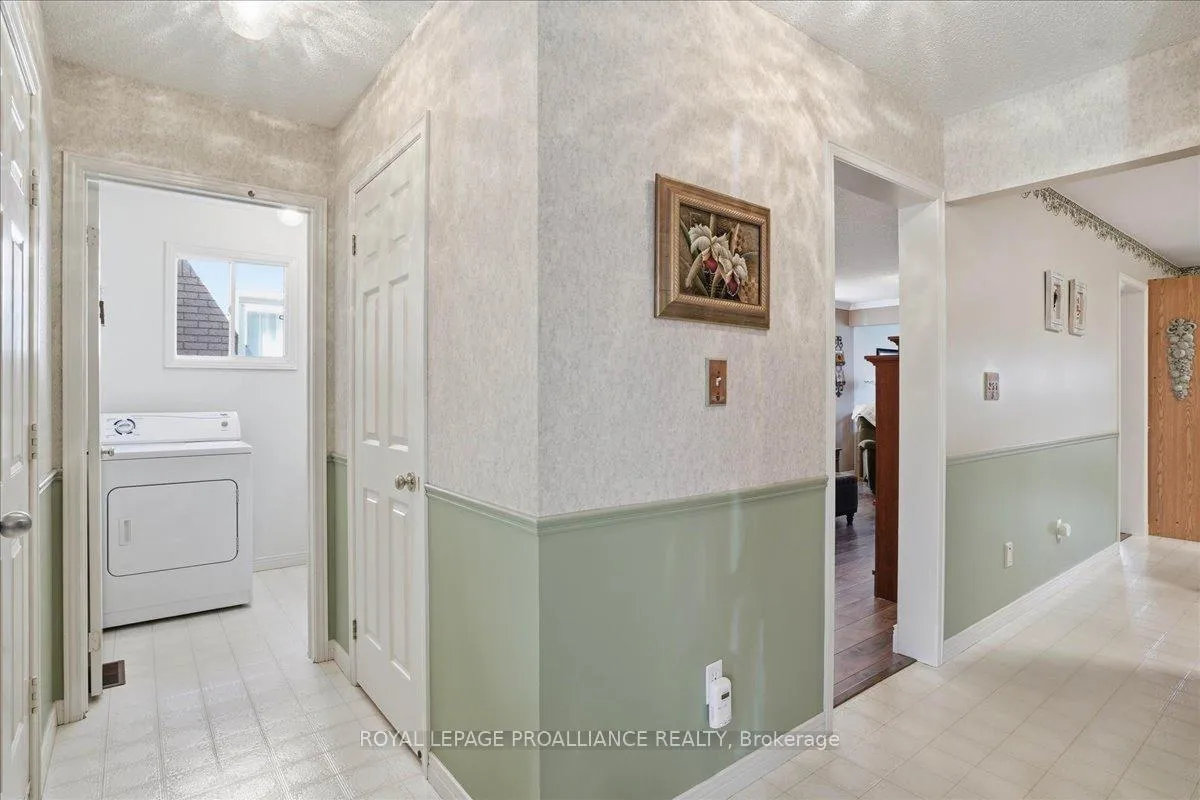 Photo 18 of 10 Fieldcrest Avenue, Clarington, Courtice — HOMEH