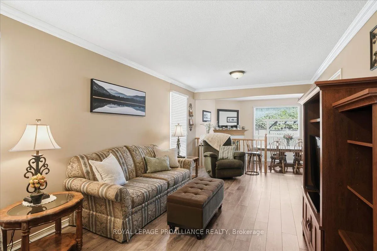 Photo 21 of 10 Fieldcrest Avenue, Clarington, Courtice — HOMEH