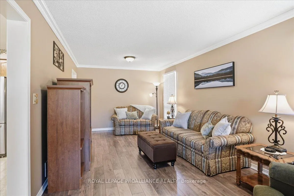 Photo 23 of 10 Fieldcrest Avenue, Clarington, Courtice — HOMEH