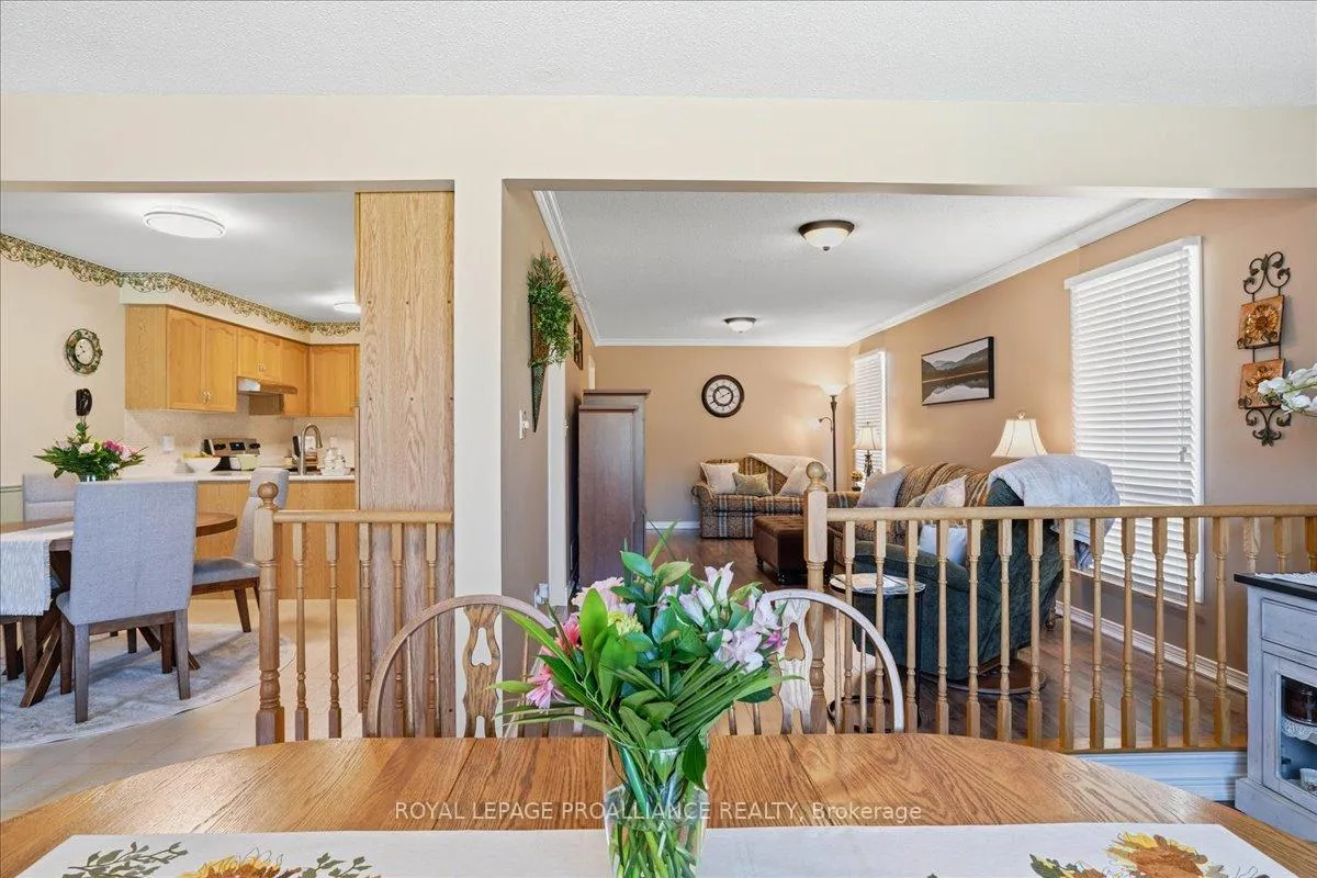 Photo 30 of 10 Fieldcrest Avenue, Clarington, Courtice — HOMEH