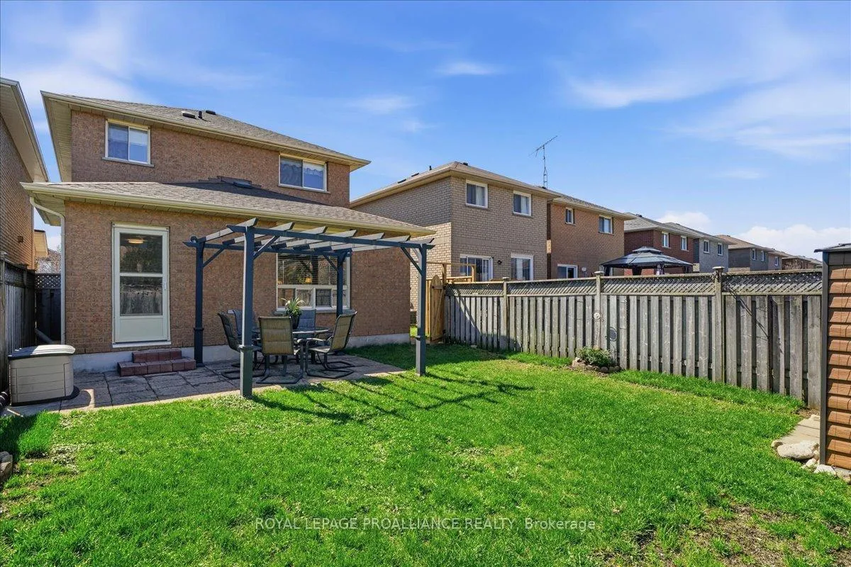 Photo 39 of 10 Fieldcrest Avenue, Clarington, Courtice — HOMEH