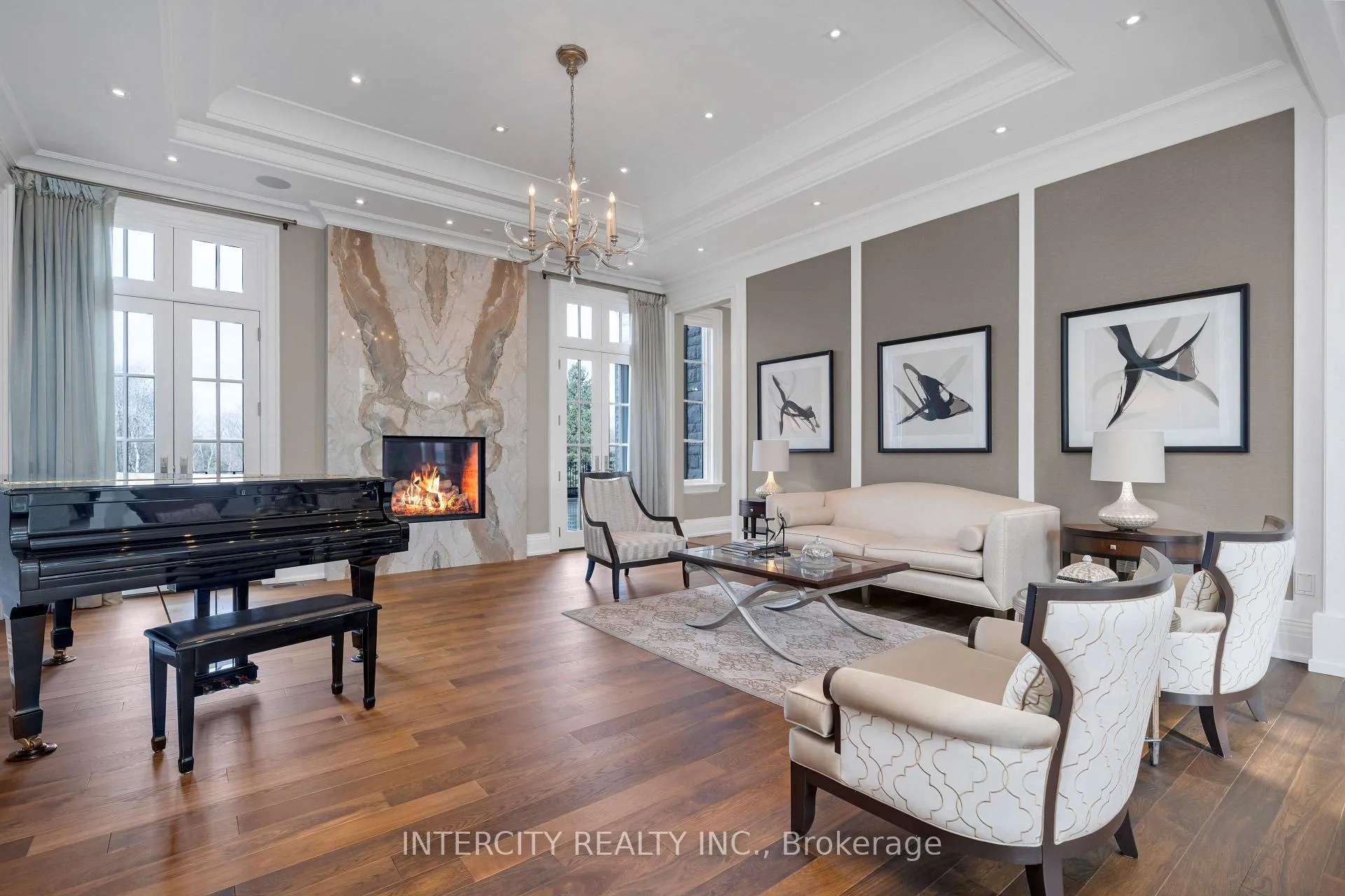 Photo 7 of 20 Orico Court, Vaughan, Kleinburg — HOMEH