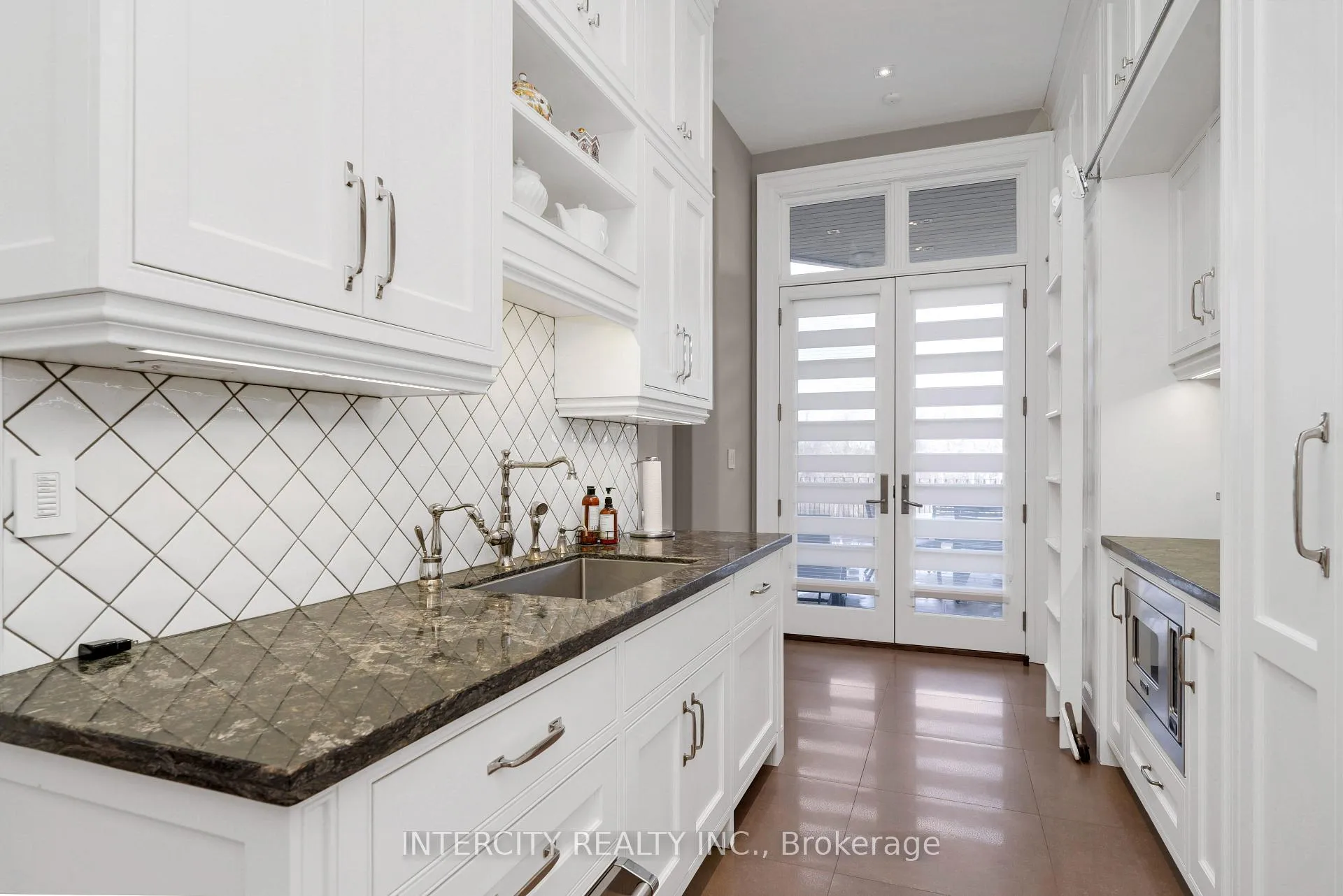 Photo 14 of 20 Orico Court, Vaughan, Kleinburg — HOMEH
