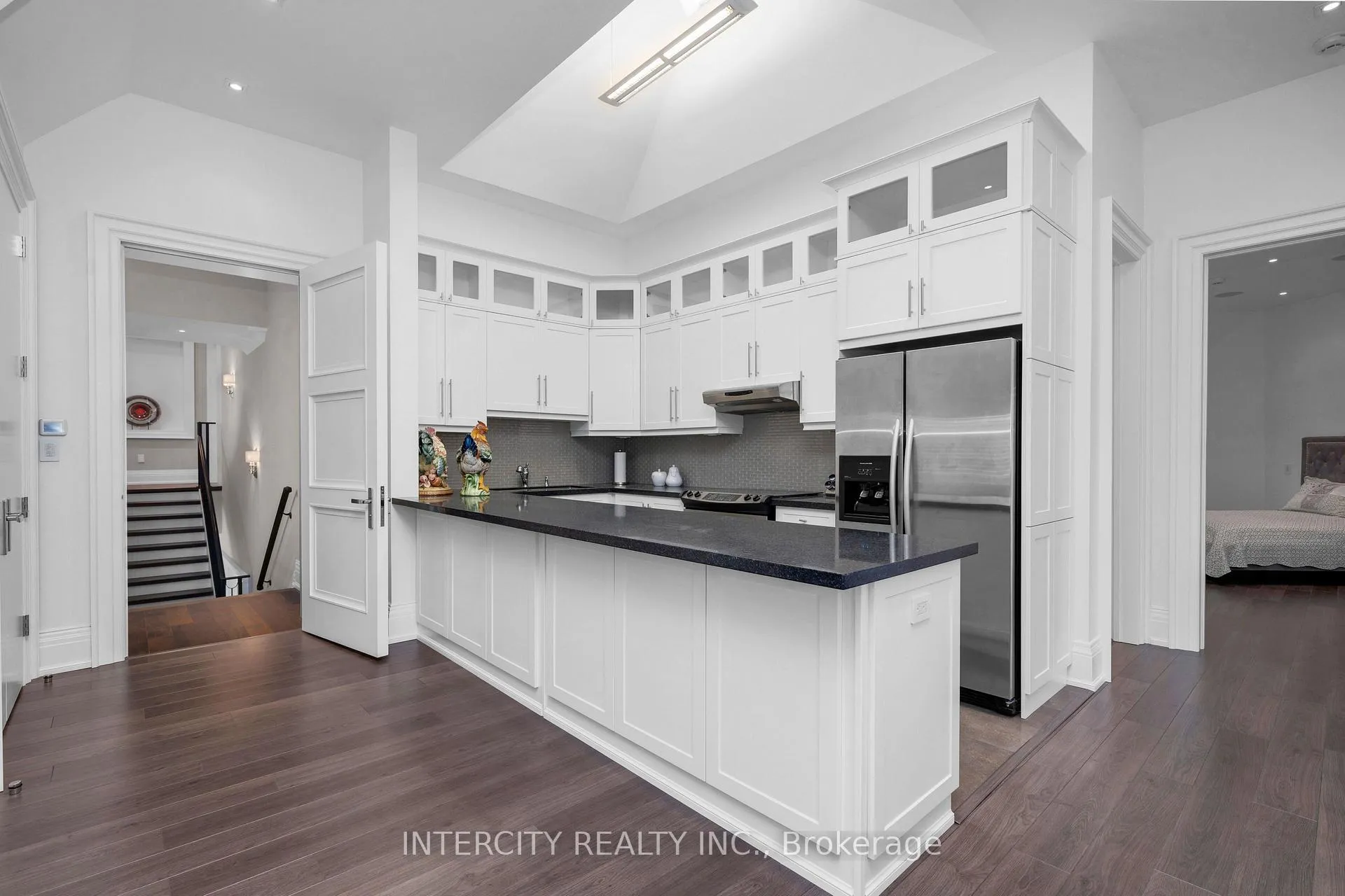 Photo 21 of 20 Orico Court, Vaughan, Kleinburg — HOMEH