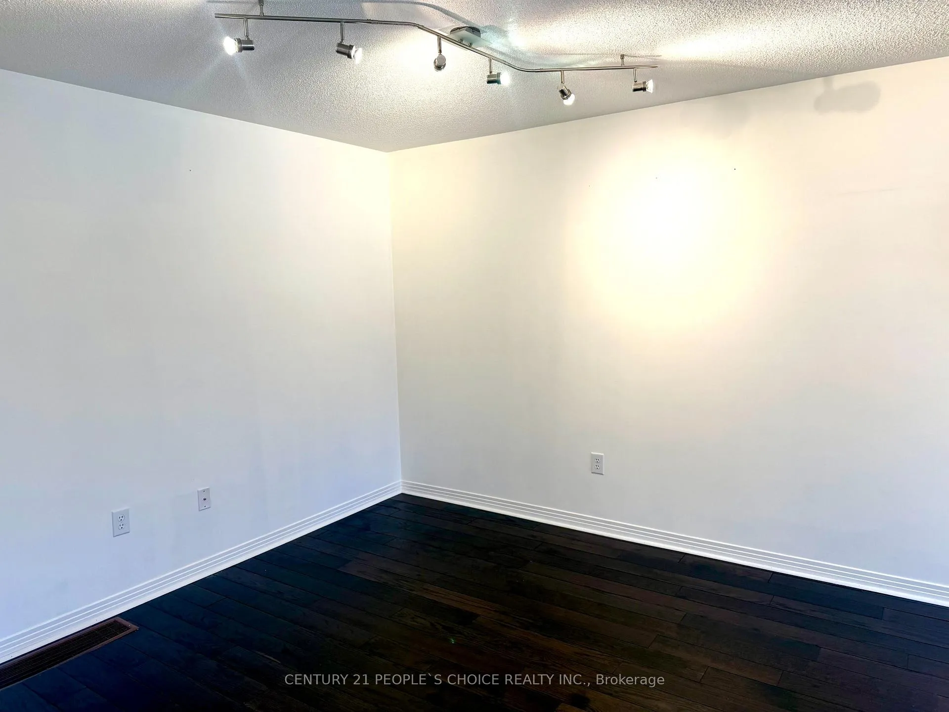Photo 10 of 79 Beare Trail, Newmarket, Woodland Hill — HOMEH