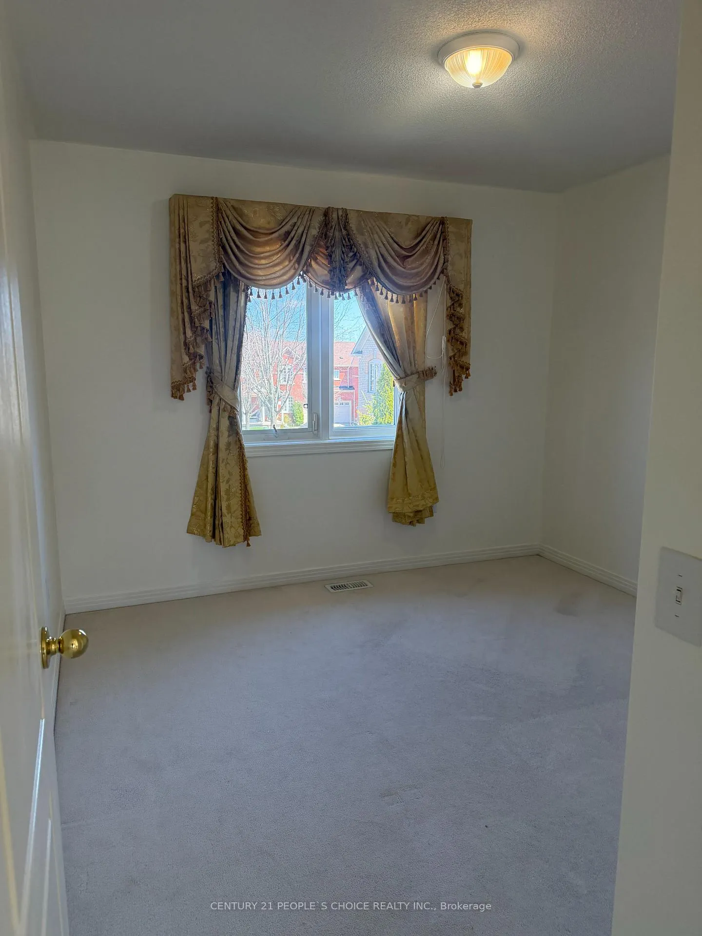 Photo 18 of 79 Beare Trail, Newmarket, Woodland Hill — HOMEH