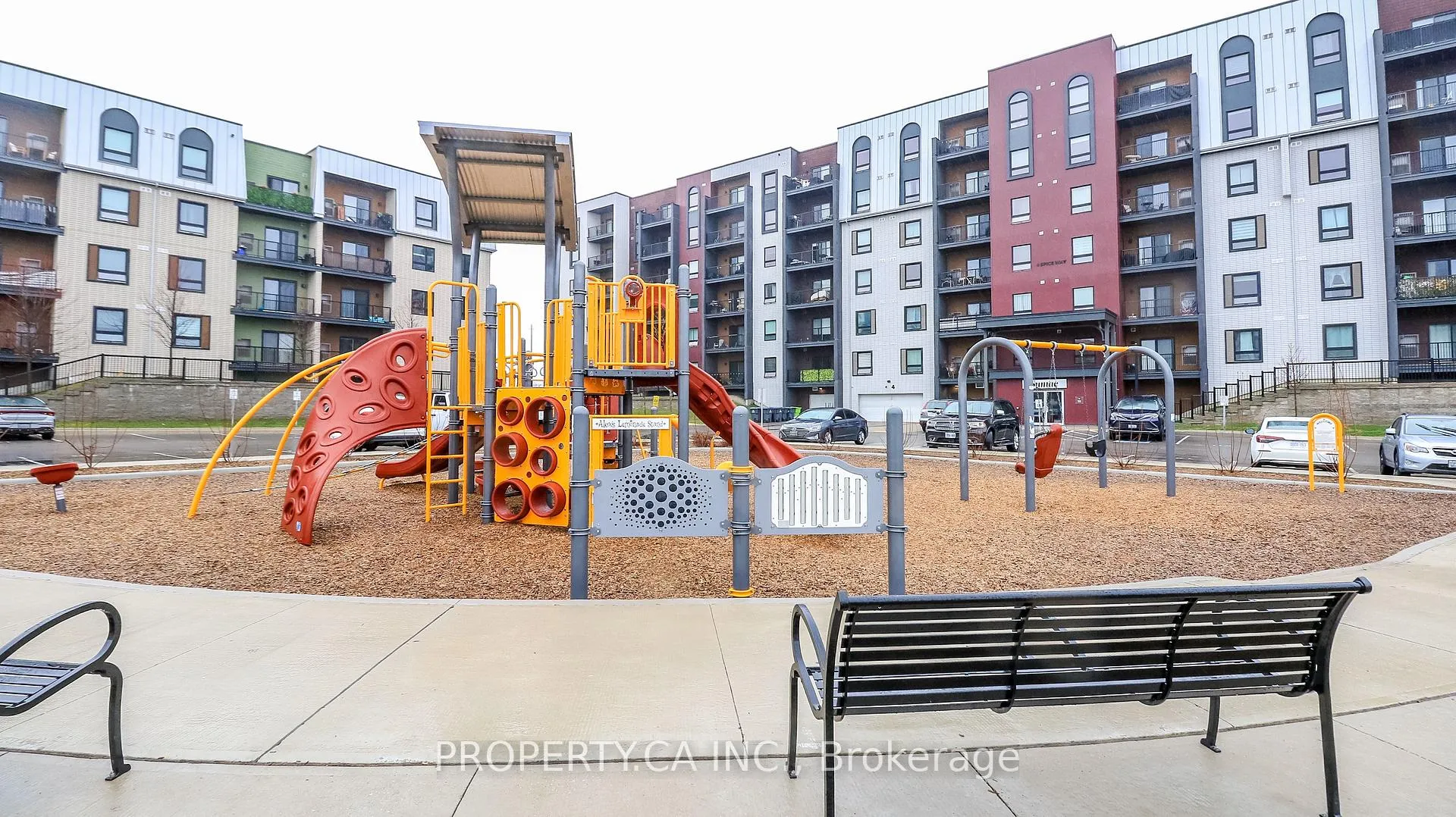 Photo 17 of Unit 212, 4 Spice Way, Barrie, Rural Barrie Southeast — HOMEH