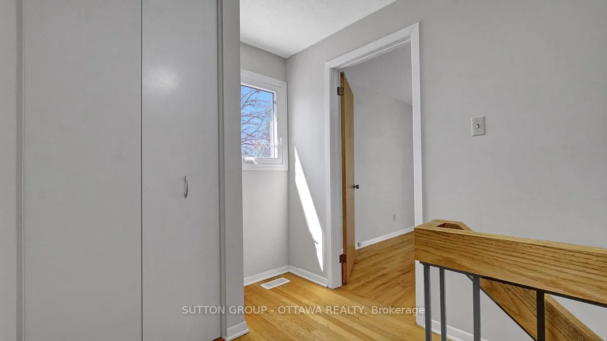 Photo 25 of 38 Beaver Ridge, Ottawa, City View/Skyline/Fisher Heights/Parkwood Hills — HOMEH
