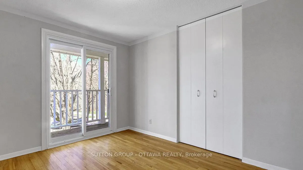 Photo 34 of 38 Beaver Ridge, Ottawa, City View/Skyline/Fisher Heights/Parkwood Hills — HOMEH