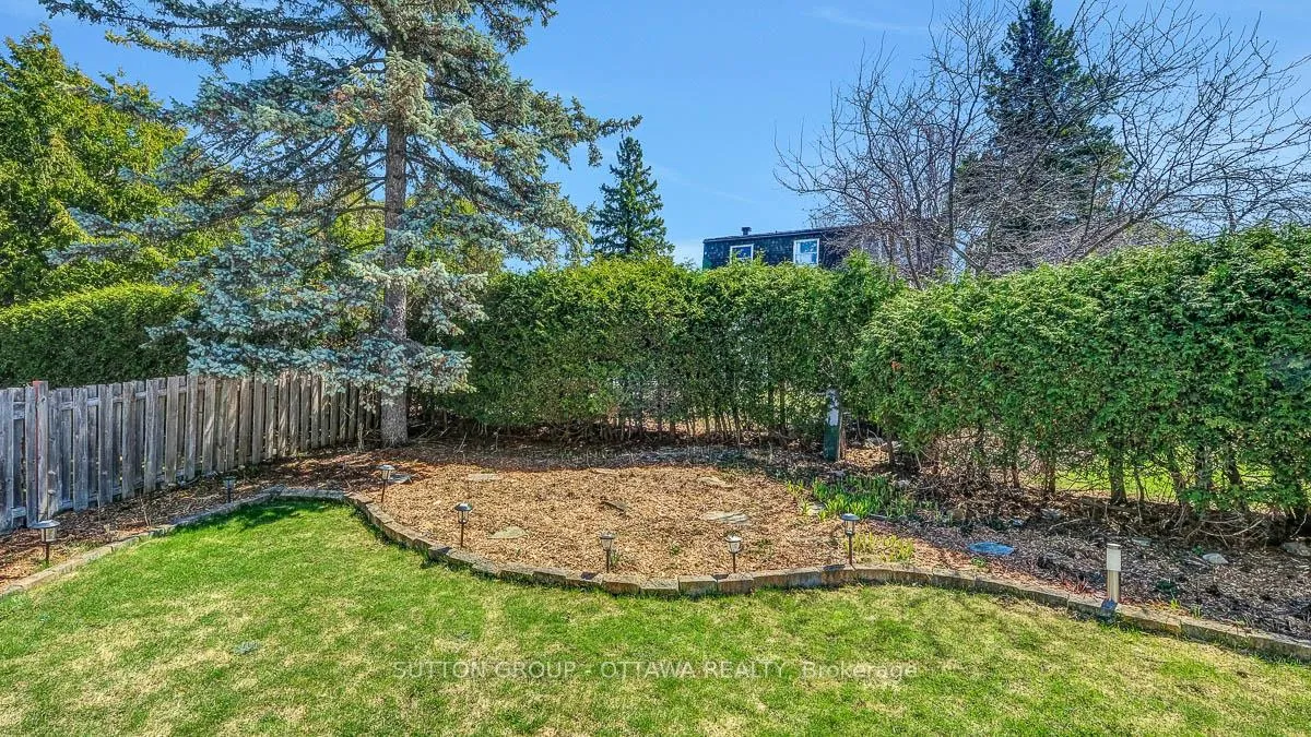 Photo 45 of 38 Beaver Ridge, Ottawa, City View/Skyline/Fisher Heights/Parkwood Hills — HOMEH
