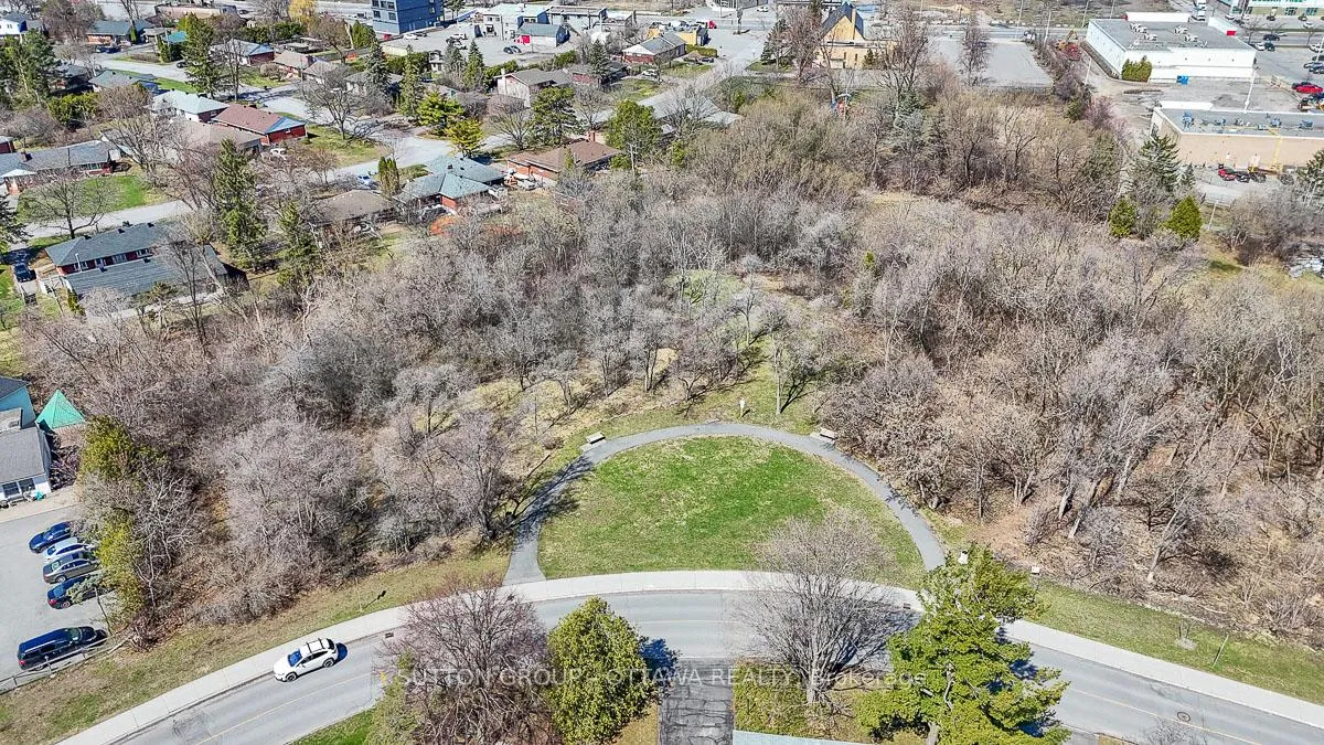 Photo 48 of 38 Beaver Ridge, Ottawa, City View/Skyline/Fisher Heights/Parkwood Hills — HOMEH