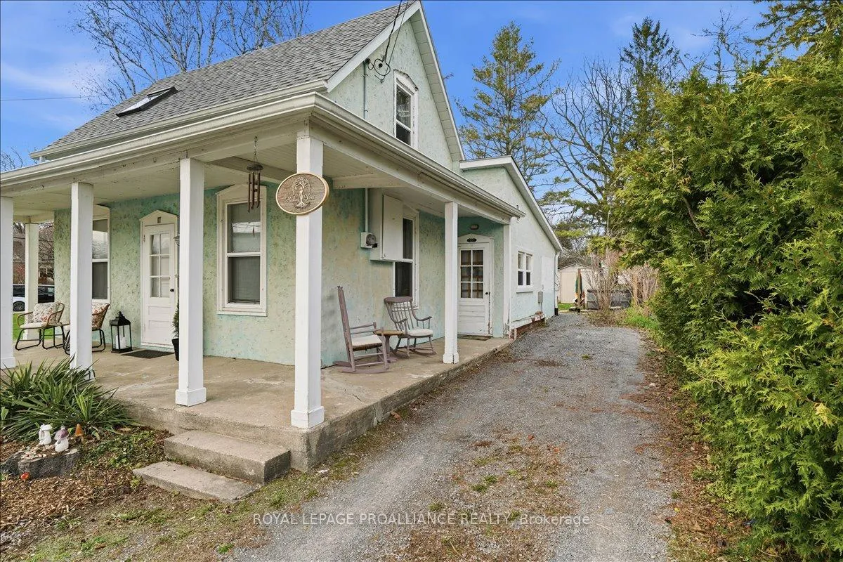 Photo 5 of 17 King Street, Prince Edward County, Picton Ward — HOMEH