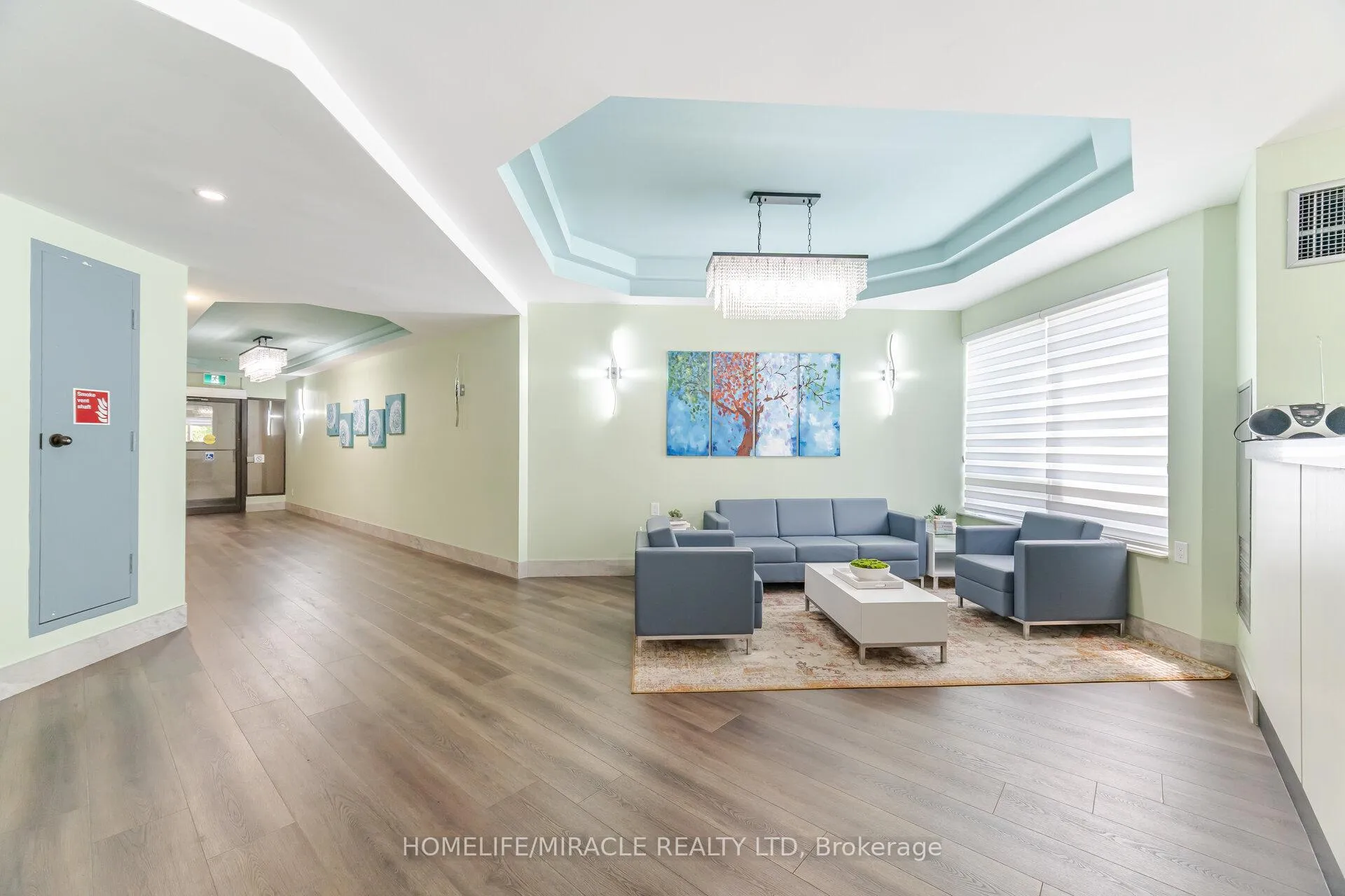 Photo 5 of Unit 401, 26 Hanover Road, Brampton, Queen Street Corridor — HOMEH