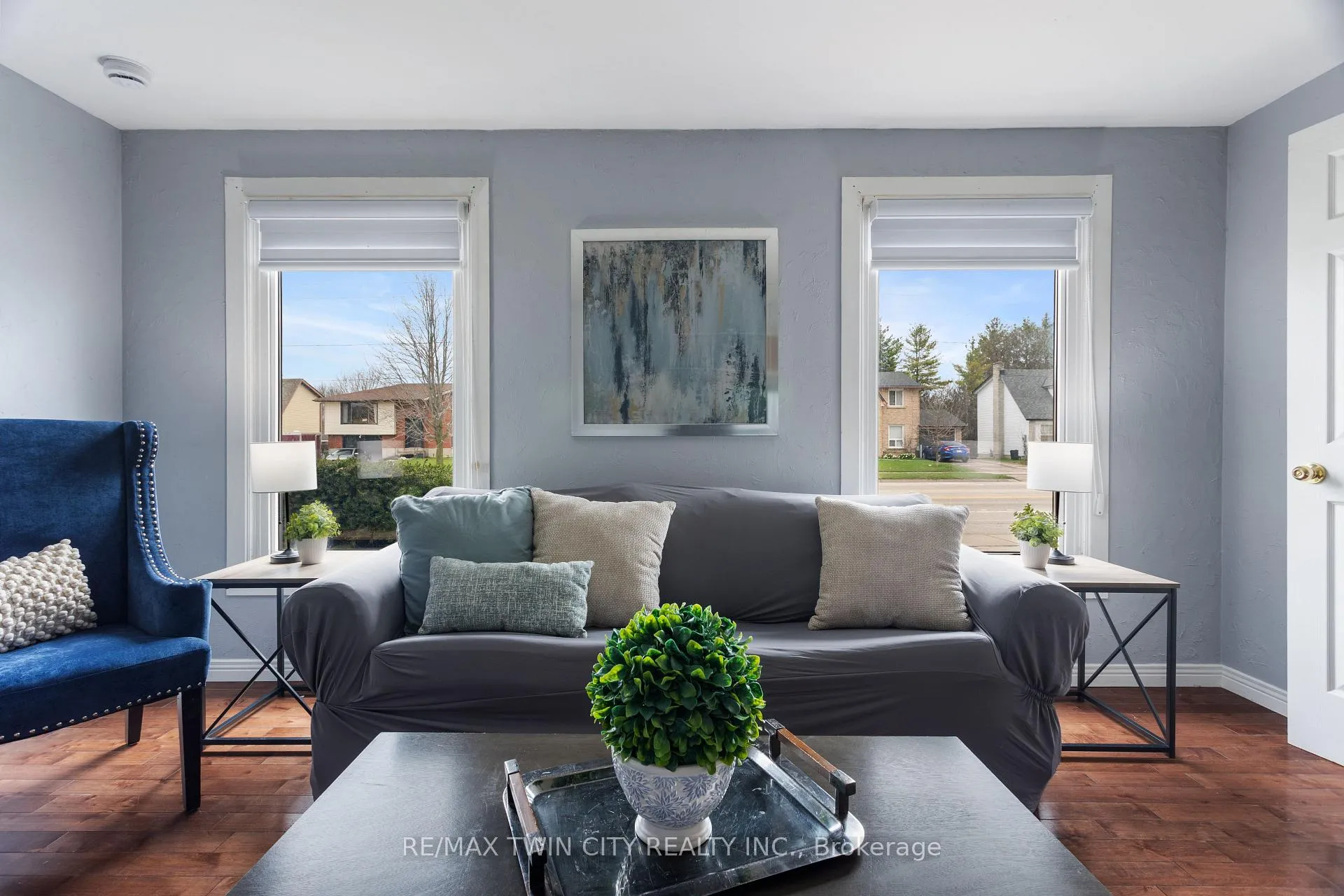 Photo 6 of 769 Scottsdale Drive, Guelph, Kortright West — HOMEH