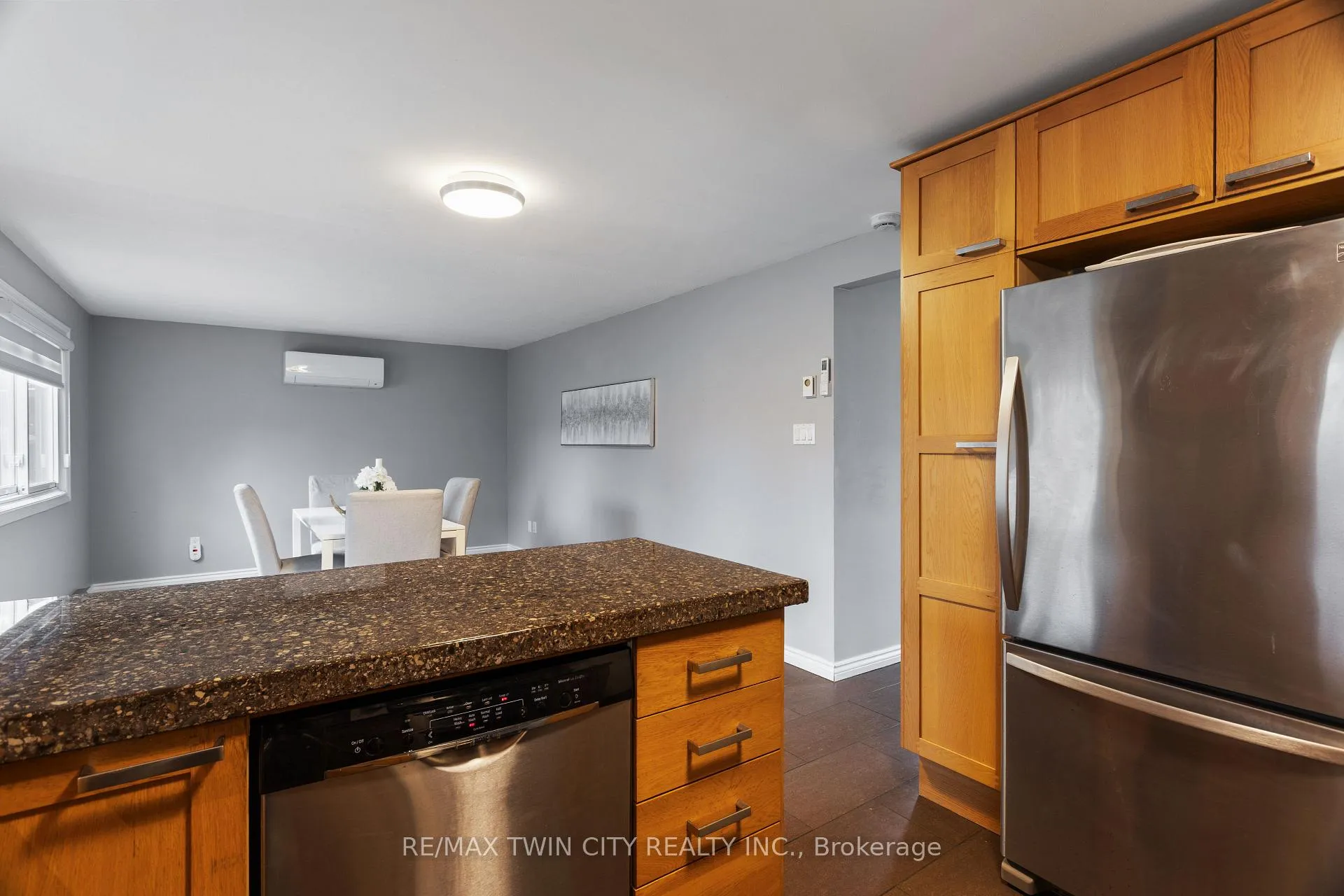Photo 14 of 769 Scottsdale Drive, Guelph, Kortright West — HOMEH