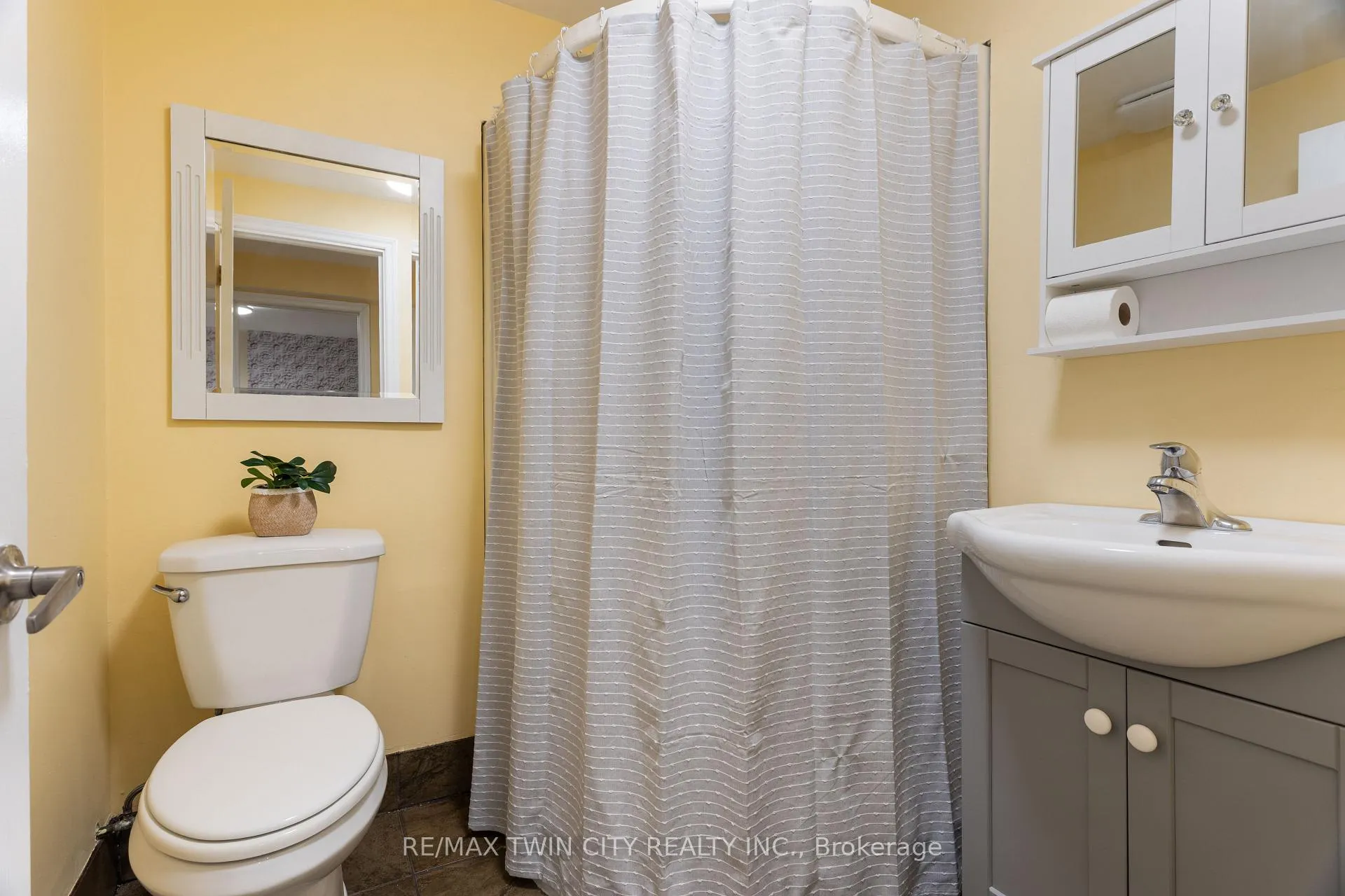Photo 37 of 769 Scottsdale Drive, Guelph, Kortright West — HOMEH