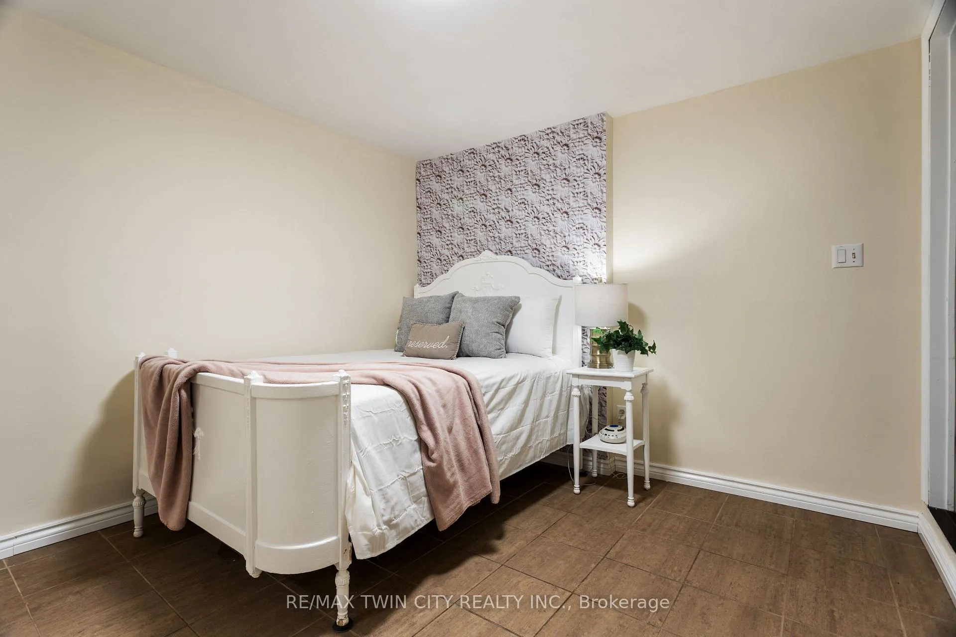 Photo 38 of 769 Scottsdale Drive, Guelph, Kortright West — HOMEH