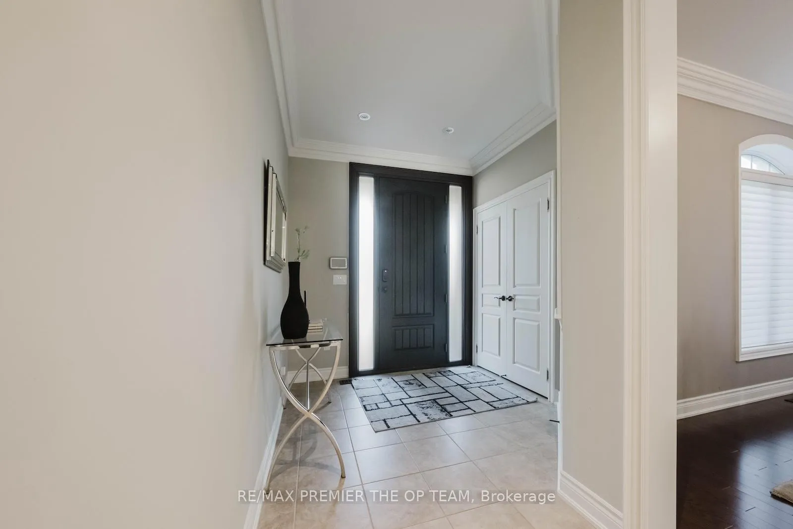 Photo 3 of 226 Via Borghese Street, Vaughan, Vellore Village — HOMEH
