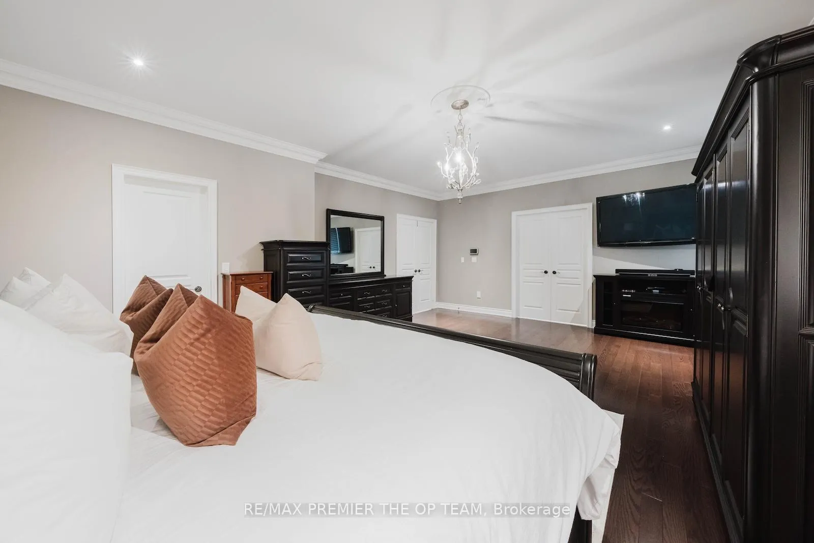 Photo 31 of 226 Via Borghese Street, Vaughan, Vellore Village — HOMEH