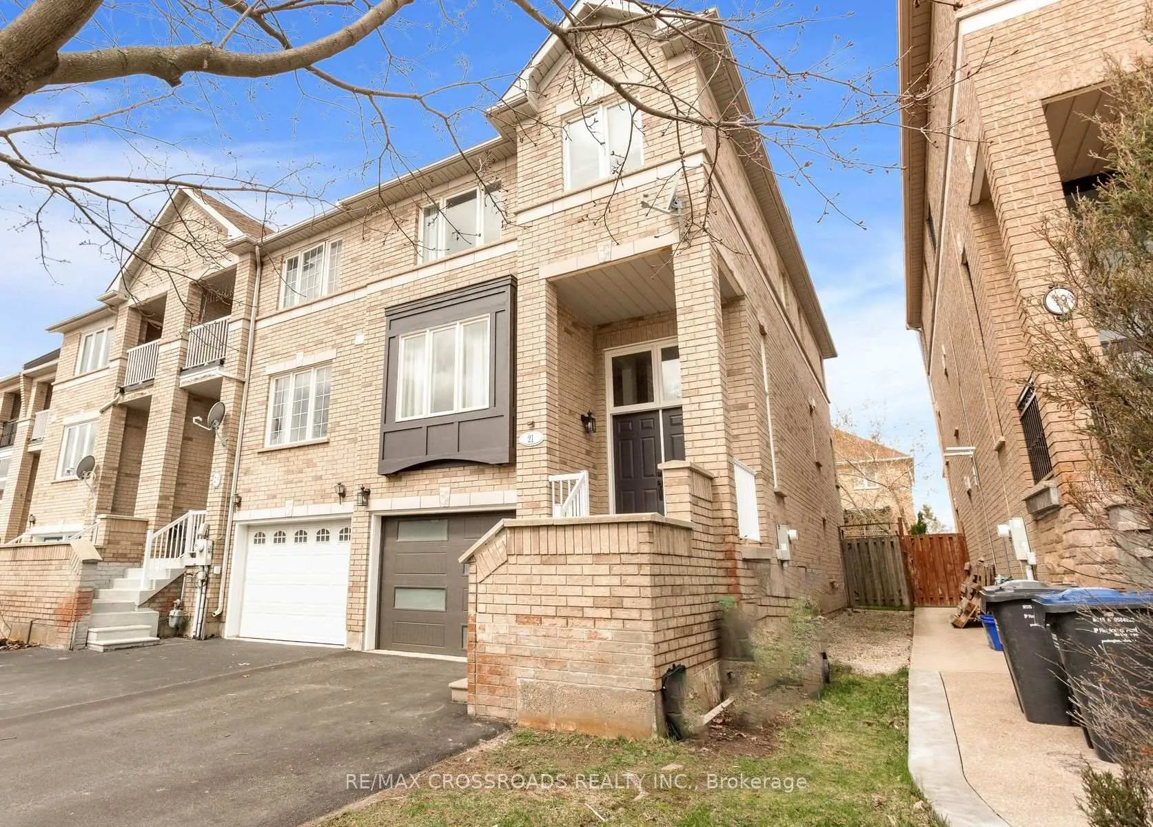 Photo 1 of 21 Cedarvalley Boulevard, Brampton, Northwest Sandalwood Parkway — HOMEH