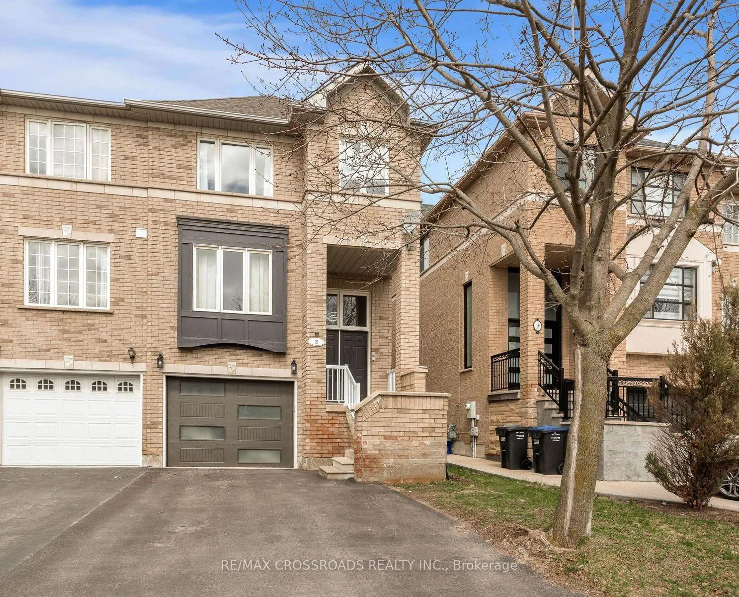 Photo 2 of 21 Cedarvalley Boulevard, Brampton, Northwest Sandalwood Parkway — HOMEH