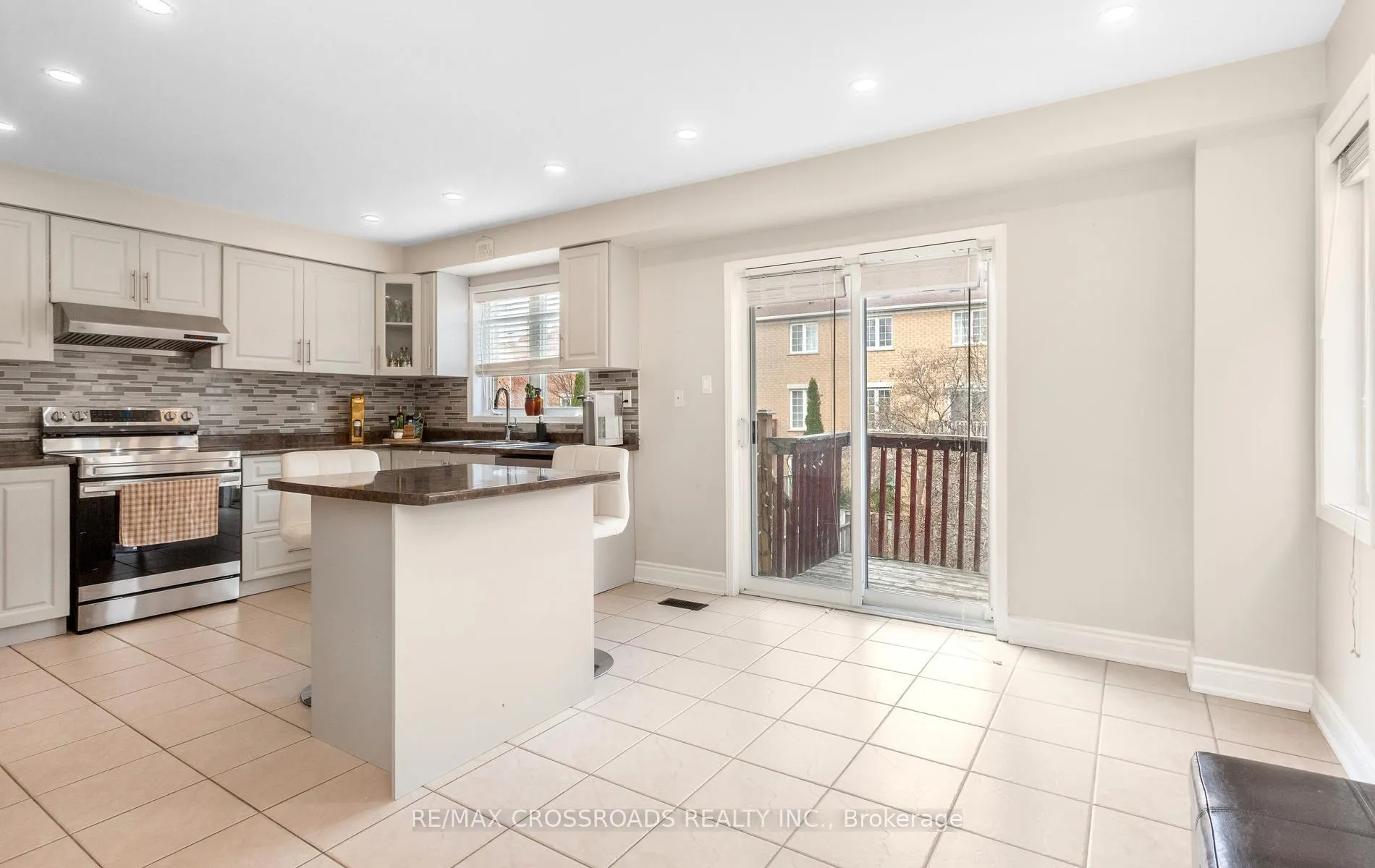 Photo 10 of 21 Cedarvalley Boulevard, Brampton, Northwest Sandalwood Parkway — HOMEH