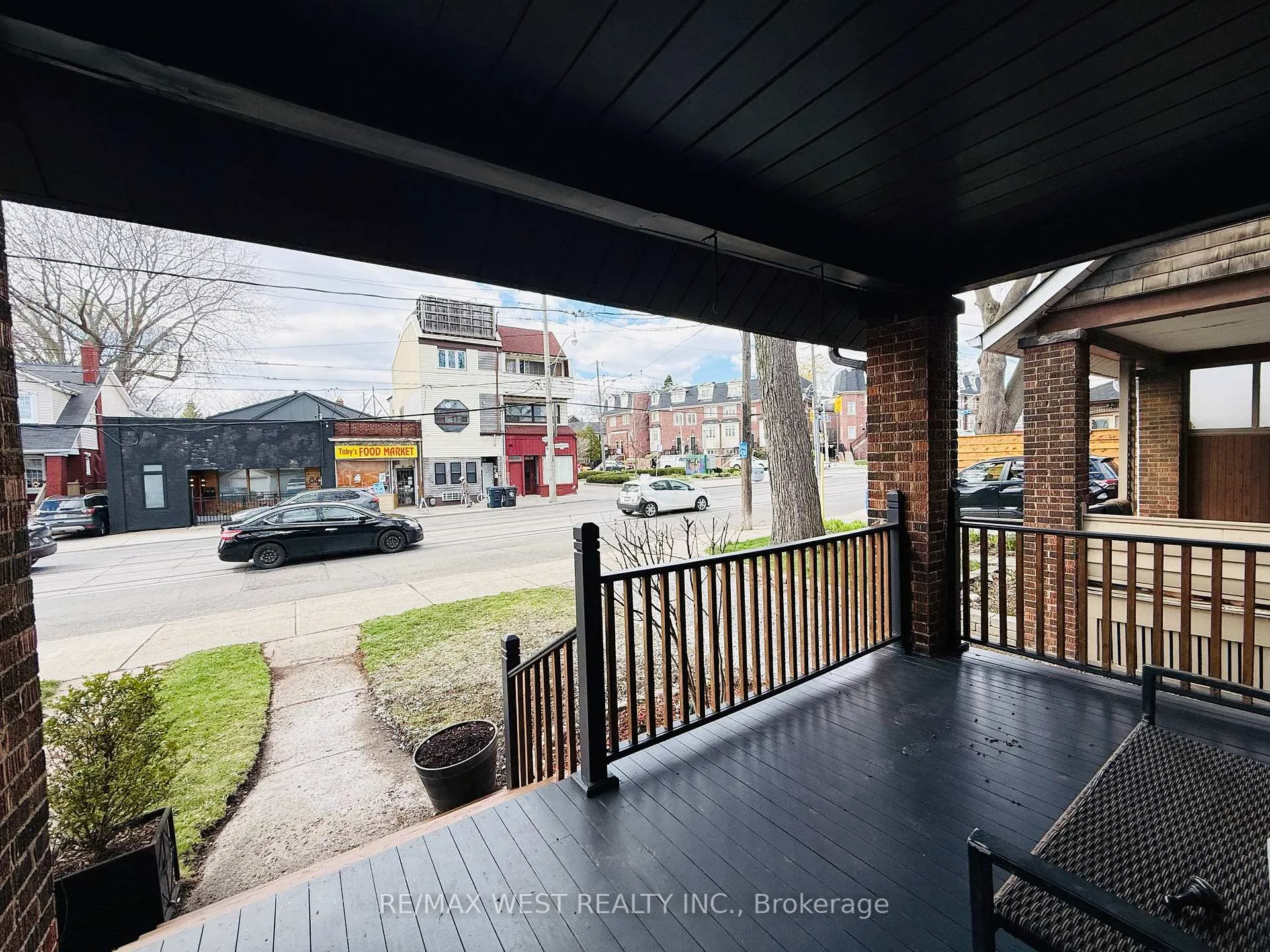 Photo 4 of Unit Main & 2nd, 123 Kingston Road, Toronto, The Beaches — HOMEH