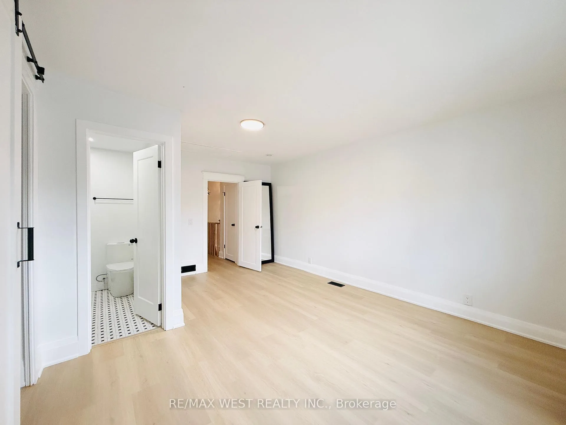Photo 21 of Unit Main & 2nd, 123 Kingston Road, Toronto, The Beaches — HOMEH