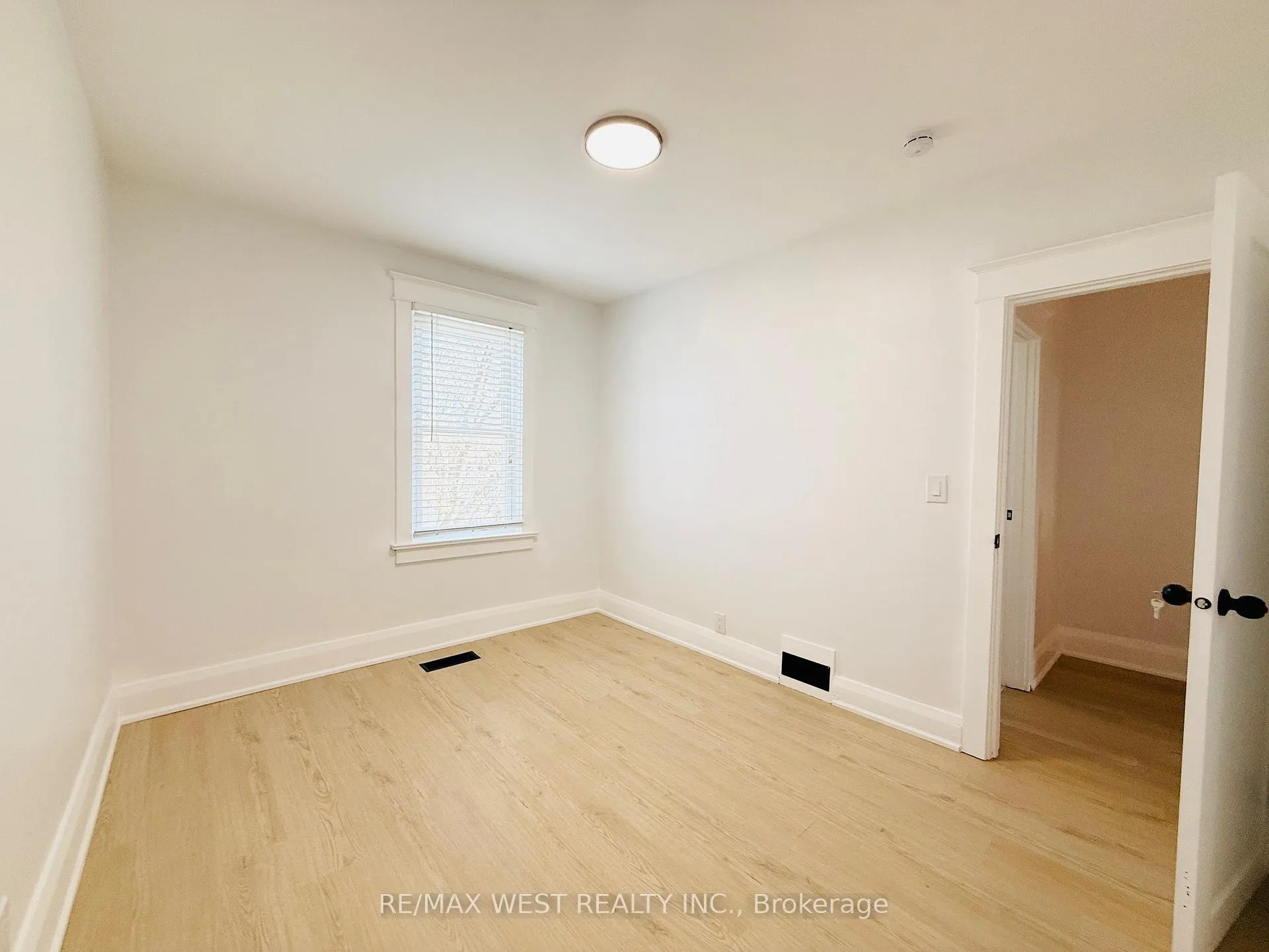 Photo 26 of Unit Main & 2nd, 123 Kingston Road, Toronto, The Beaches — HOMEH
