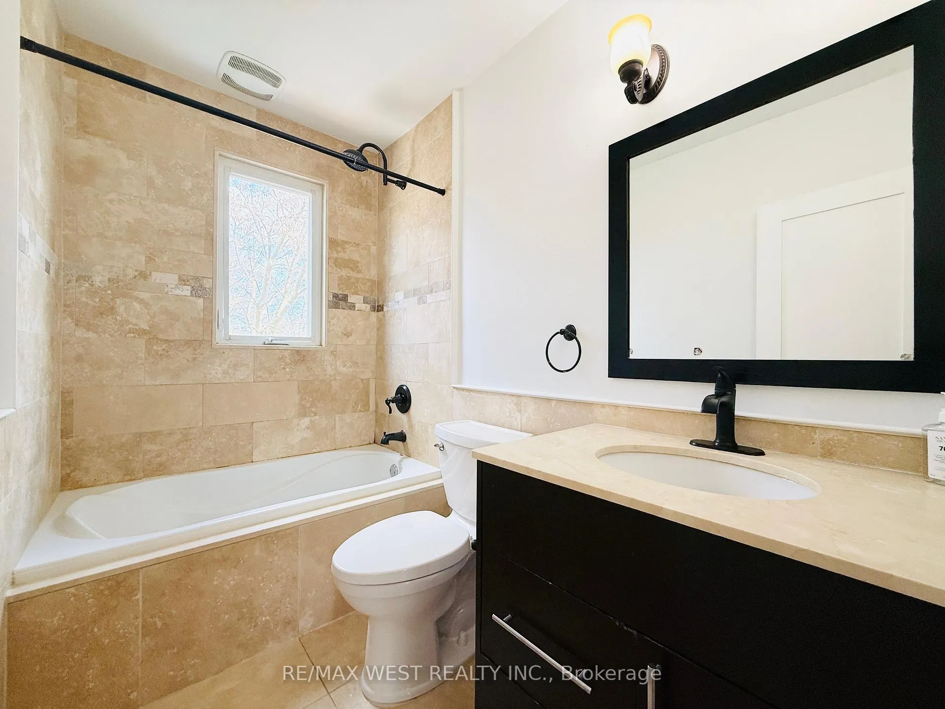Photo 28 of Unit Main & 2nd, 123 Kingston Road, Toronto, The Beaches — HOMEH