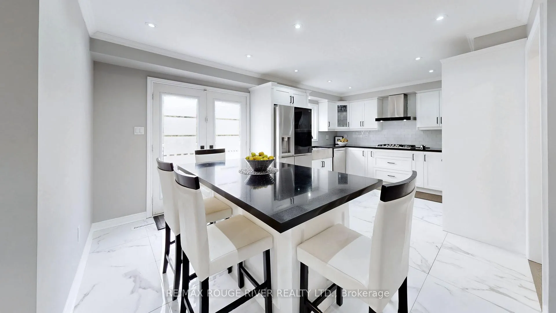 Photo 10 of 32 Dalmato Court, Vaughan, Vaughan Grove — HOMEH