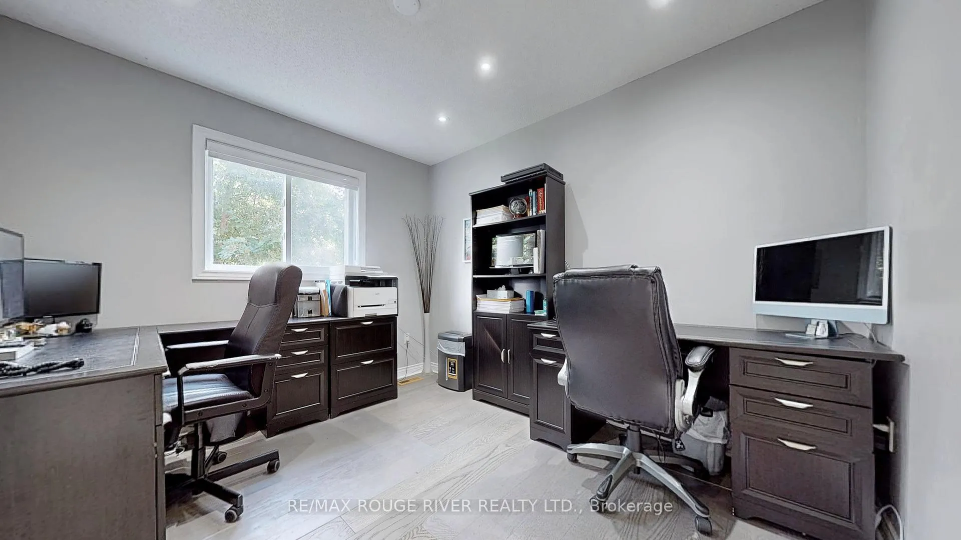 Photo 12 of 32 Dalmato Court, Vaughan, Vaughan Grove — HOMEH