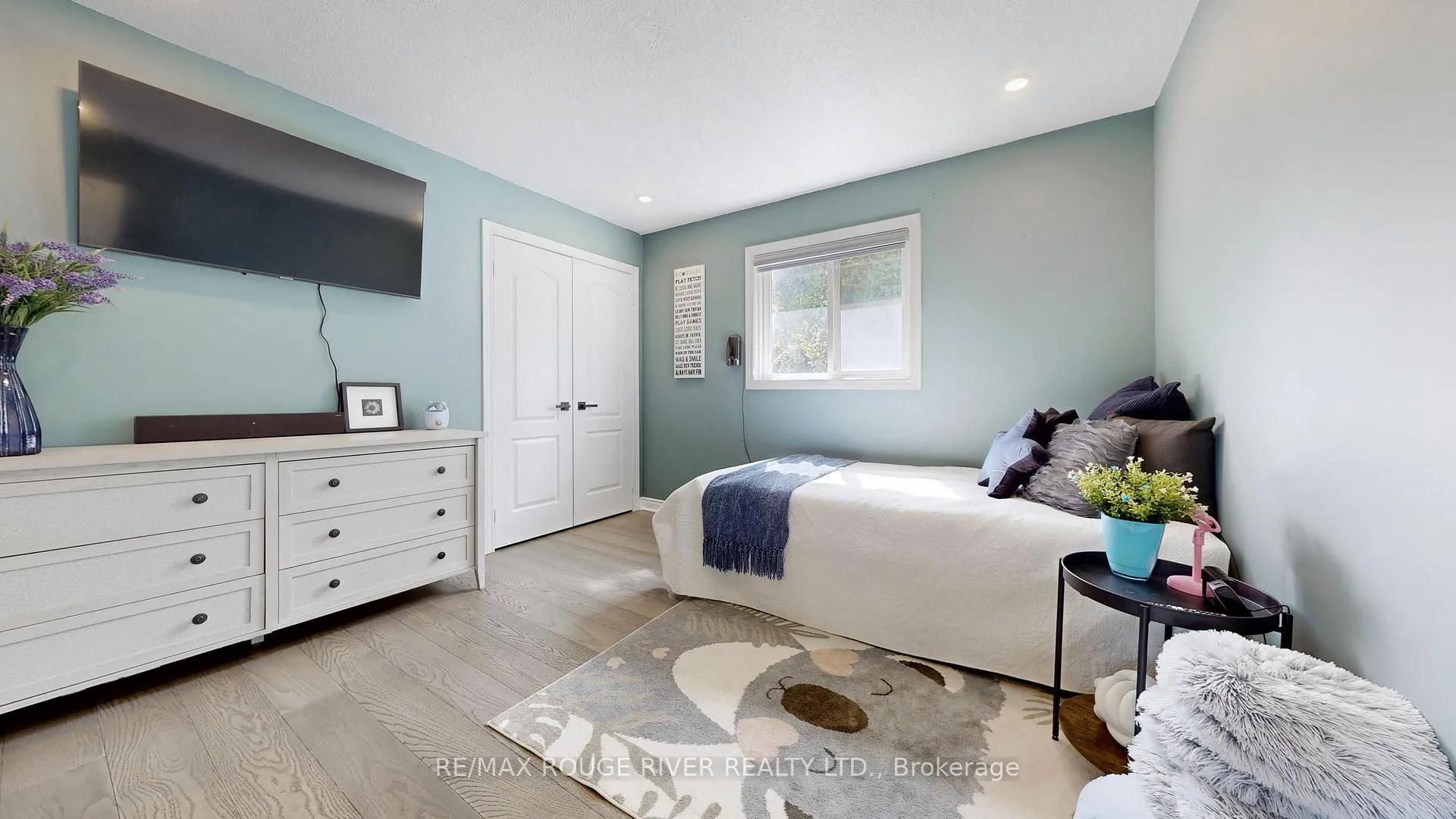 Photo 20 of 32 Dalmato Court, Vaughan, Vaughan Grove — HOMEH