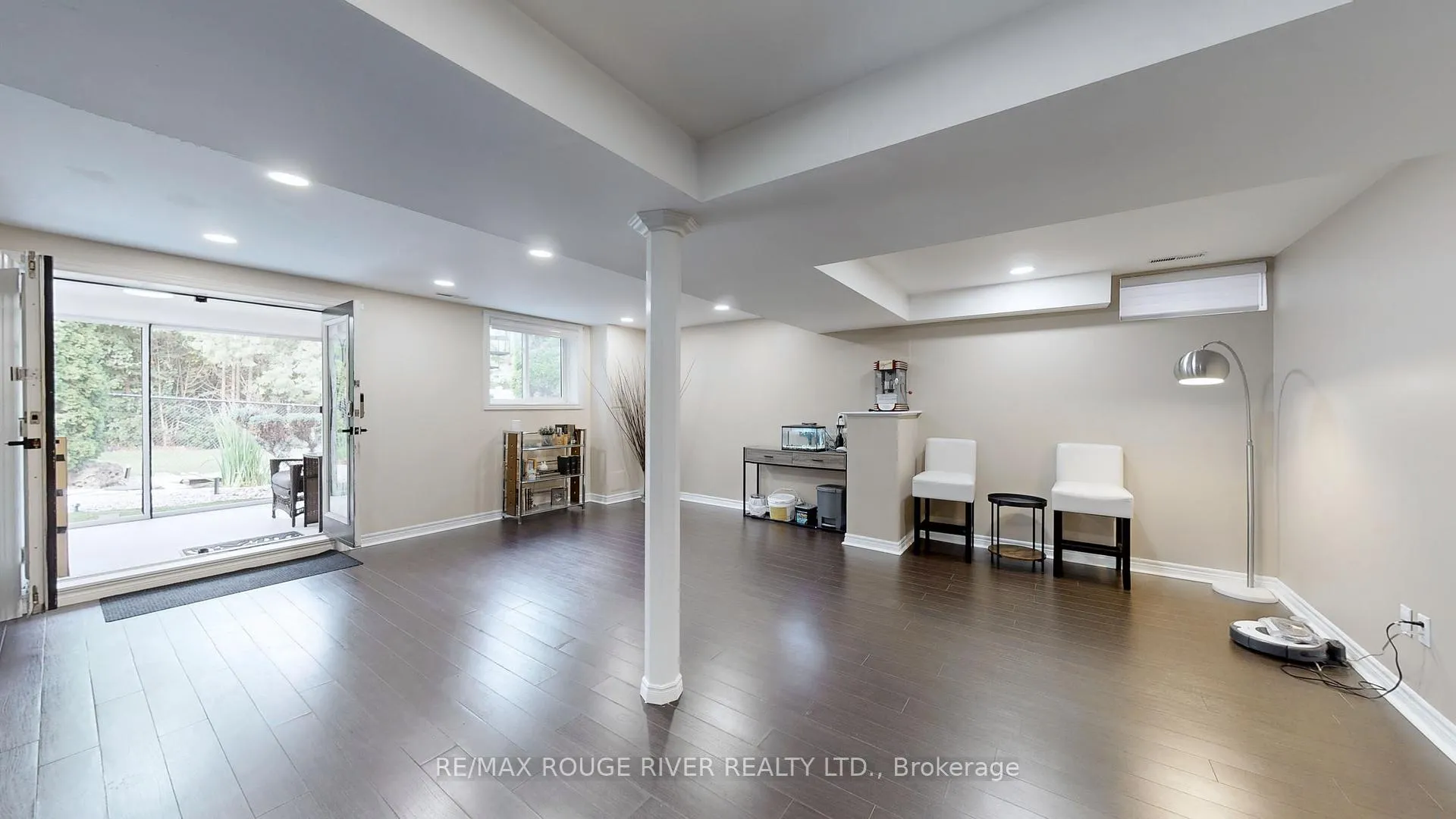 Photo 24 of 32 Dalmato Court, Vaughan, Vaughan Grove — HOMEH