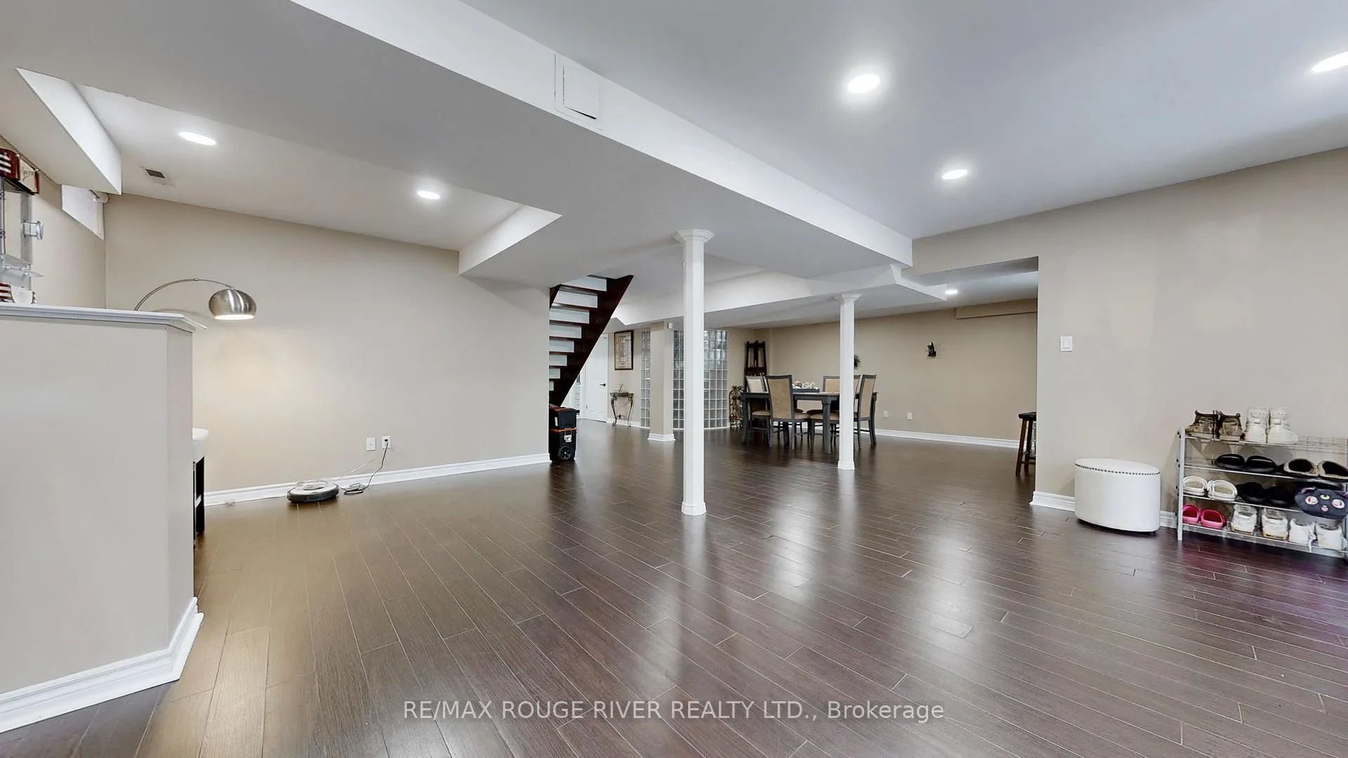 Photo 26 of 32 Dalmato Court, Vaughan, Vaughan Grove — HOMEH