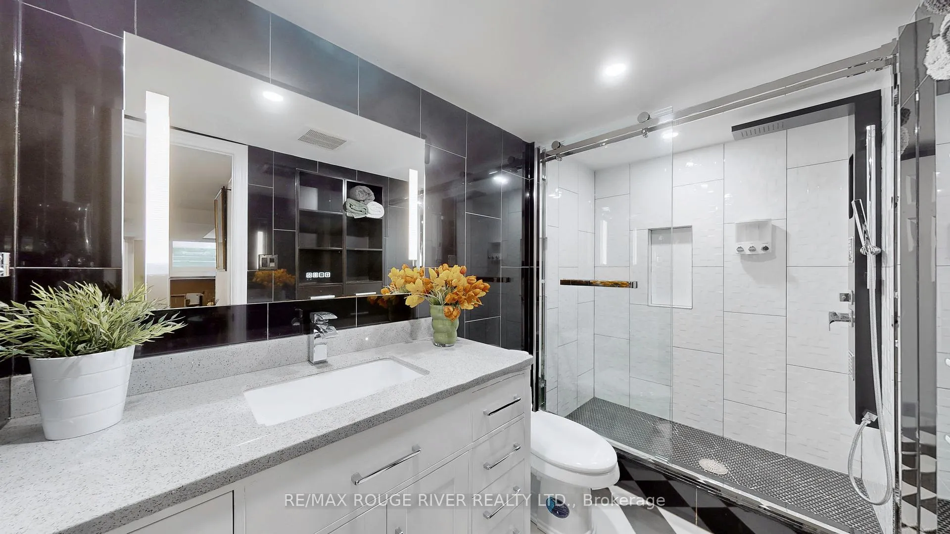 Photo 28 of 32 Dalmato Court, Vaughan, Vaughan Grove — HOMEH