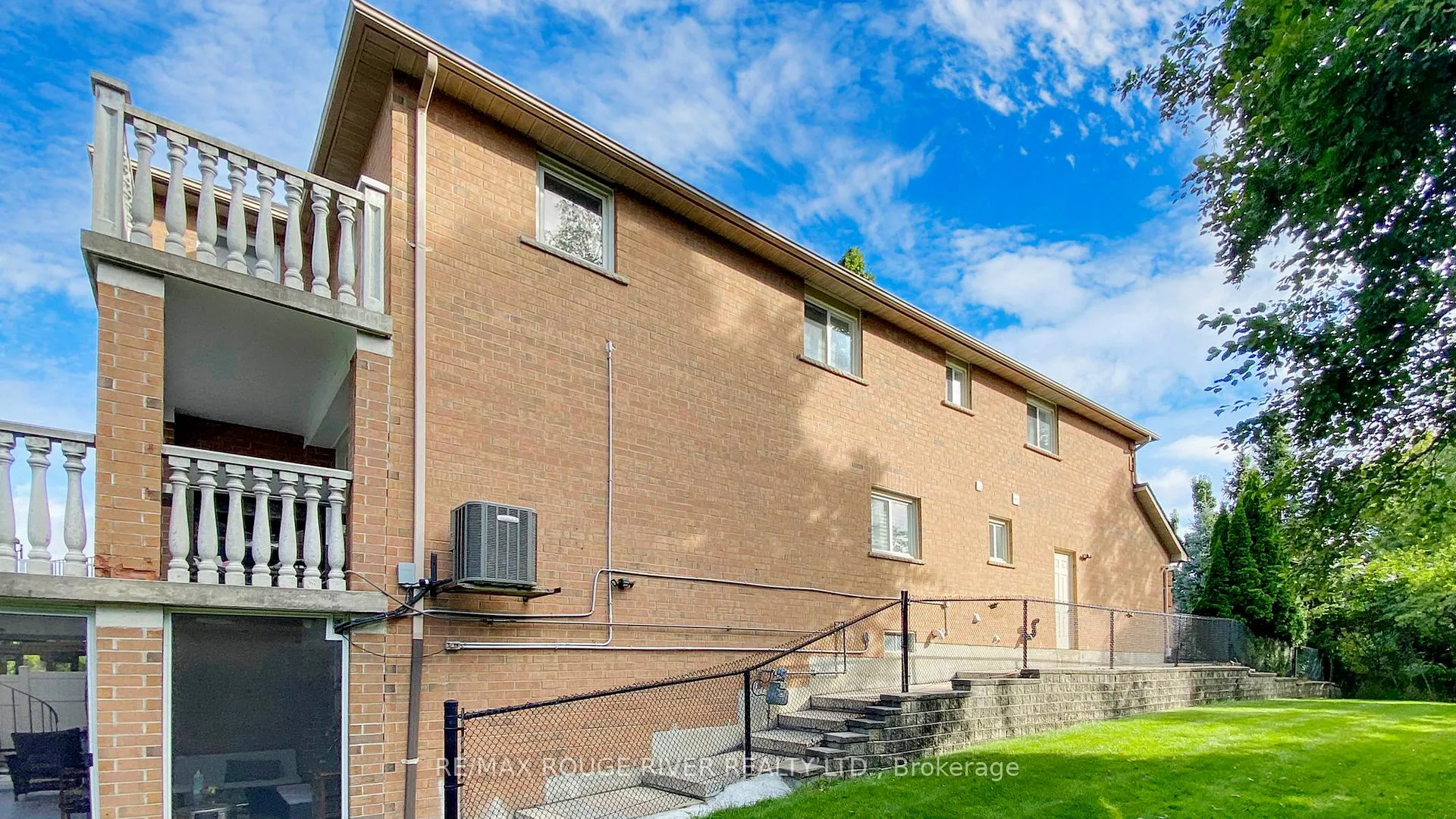 Photo 34 of 32 Dalmato Court, Vaughan, Vaughan Grove — HOMEH