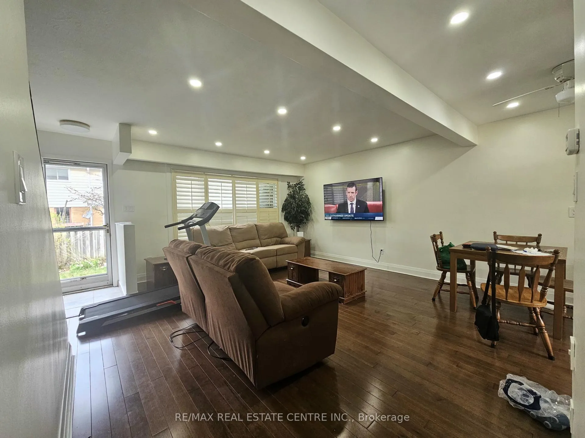 Photo 17 of Unit 6, 161 Berkindale Drive, Hamilton, Riverdale — HOMEH