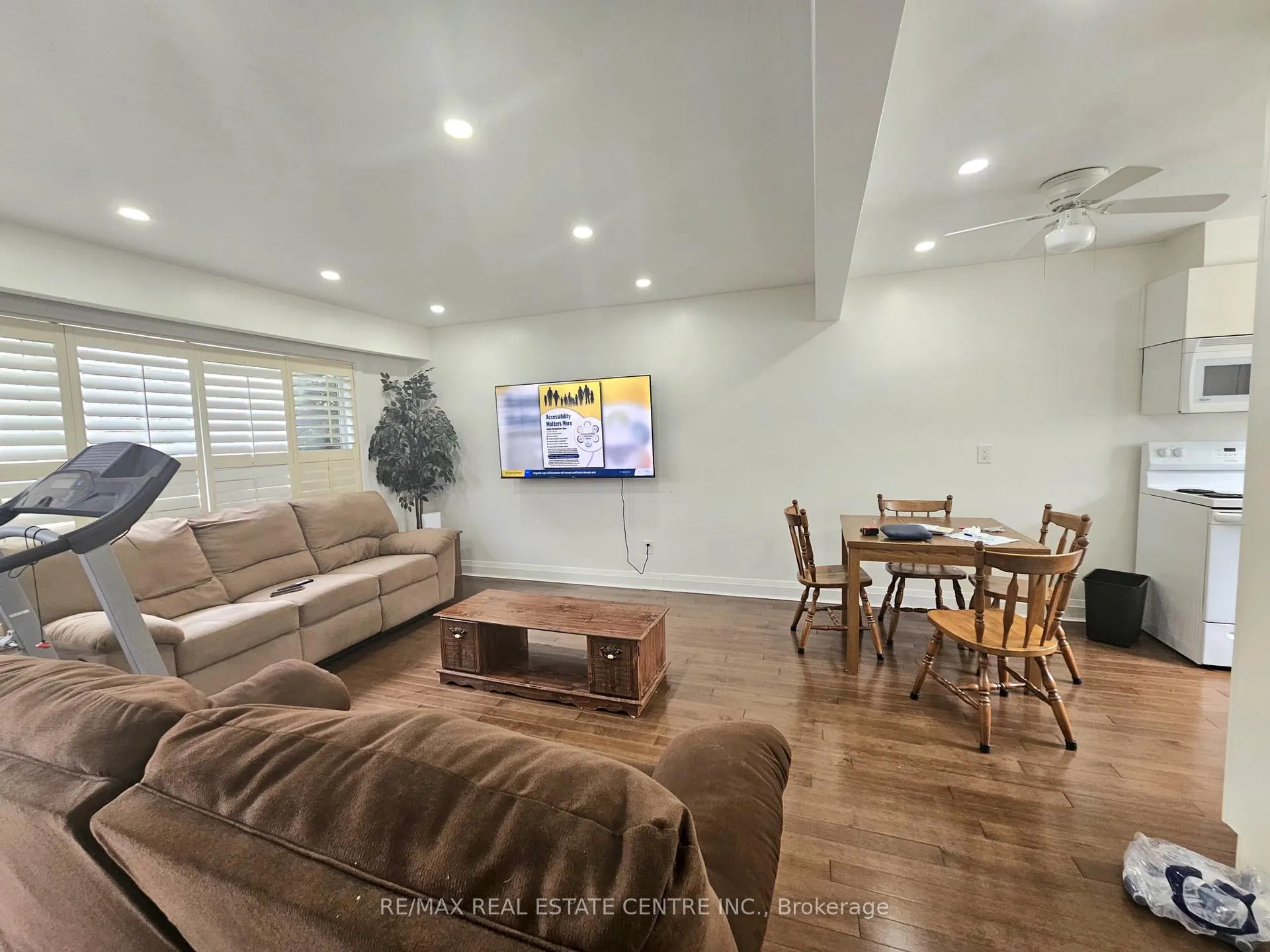 Photo 18 of Unit 6, 161 Berkindale Drive, Hamilton, Riverdale — HOMEH