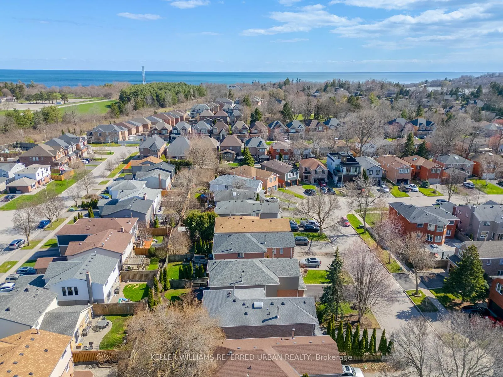 Photo 40 of 1064 Moorelands Crescent, Pickering, Rosebank — HOMEH