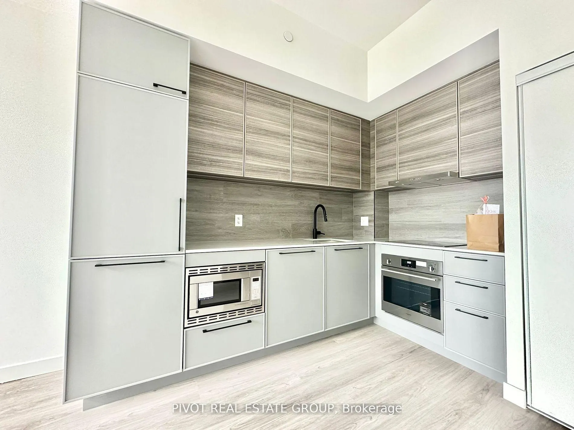 Photo 1 of Unit 604, 1050 Eastern Avenue, Toronto, The Beaches — HOMEH
