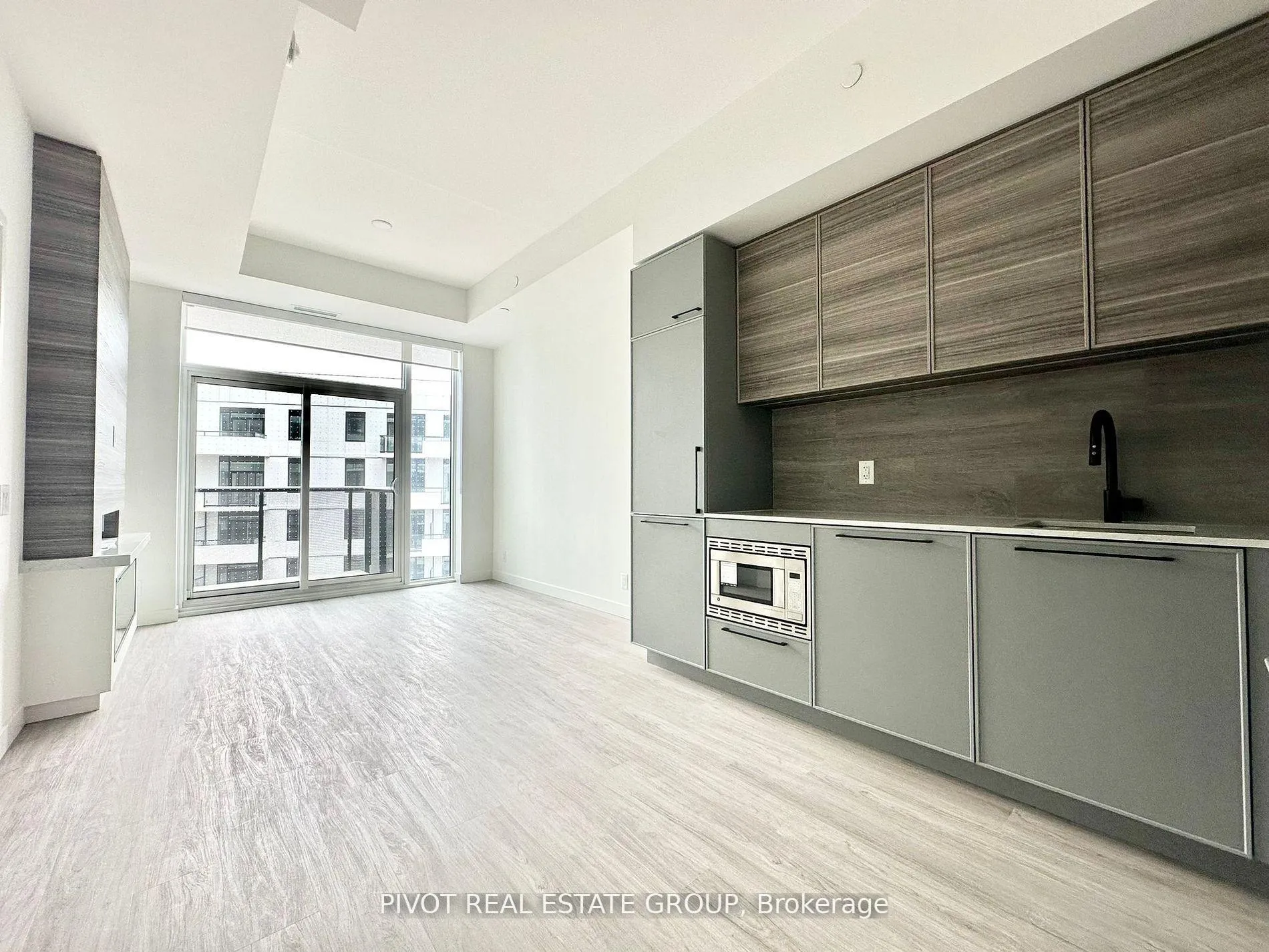 Photo 2 of Unit 604, 1050 Eastern Avenue, Toronto, The Beaches — HOMEH