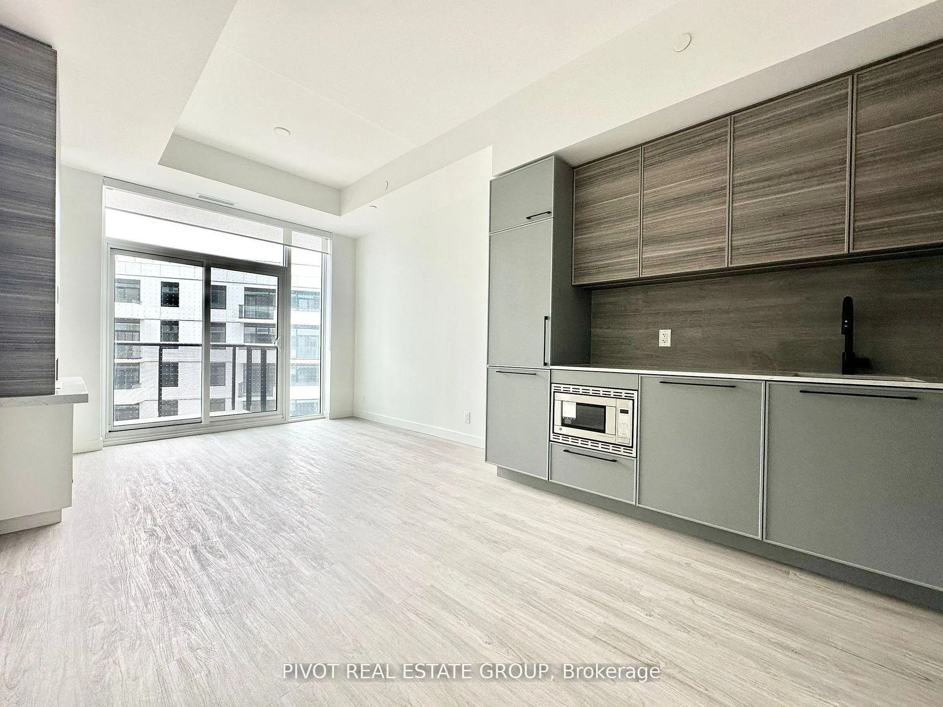Photo 9 of Unit 604, 1050 Eastern Avenue, Toronto, The Beaches — HOMEH