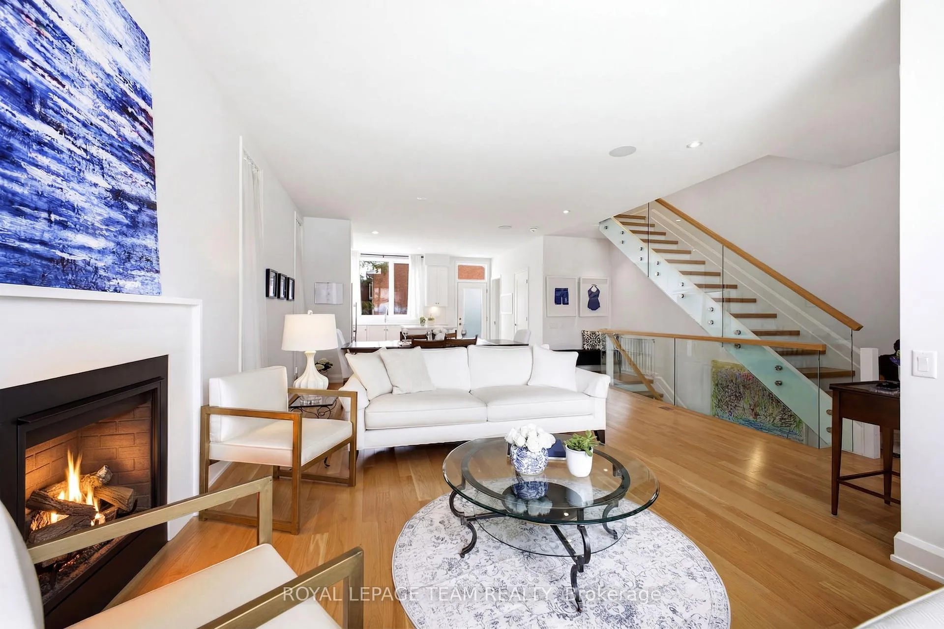 Photo 5 of 526 Edison Avenue, Ottawa, McKellar/Highland — HOMEH
